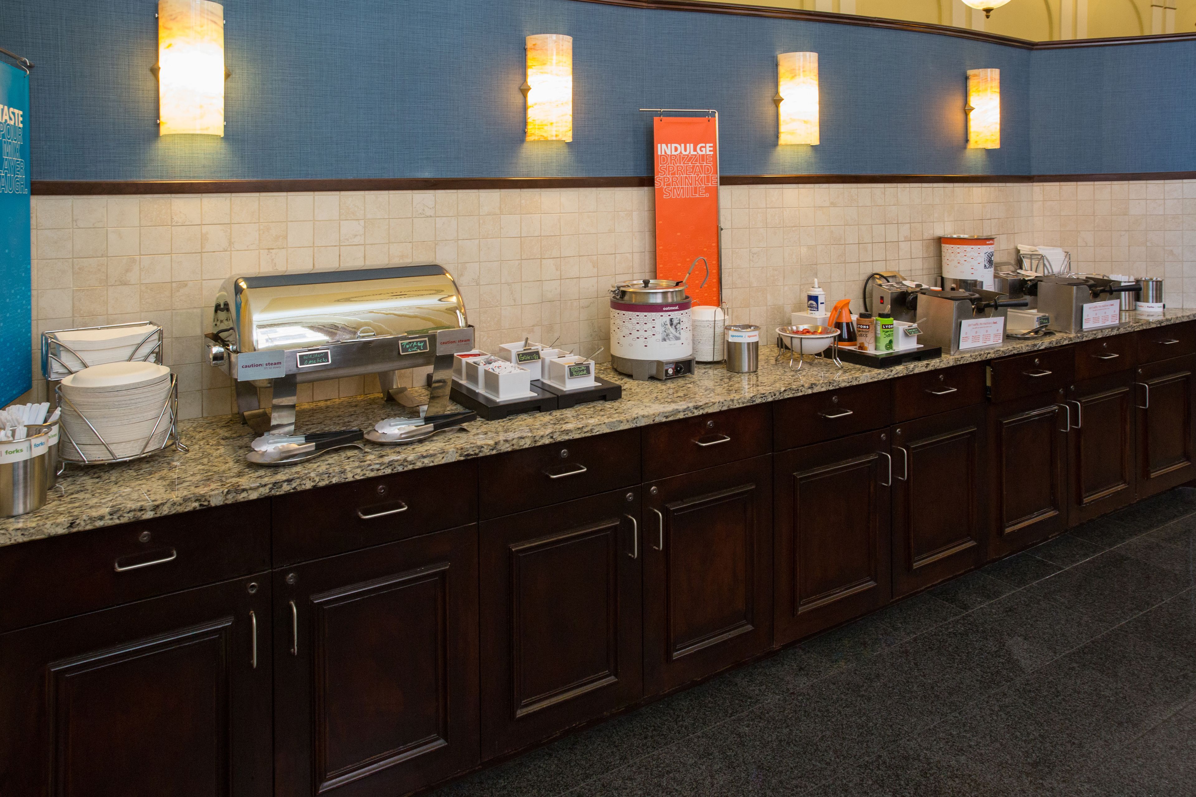 Hampton Inn & Suites Hampton Inn & Suites