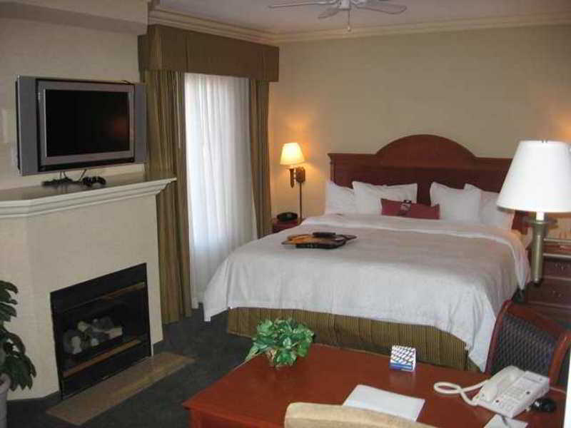 Hampton Inn & Suites Clinton Hampton Inn & Suites Clinton
