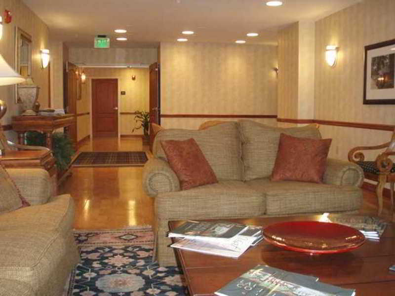 Hampton Inn & Suites Clinton Hampton Inn & Suites Clinton