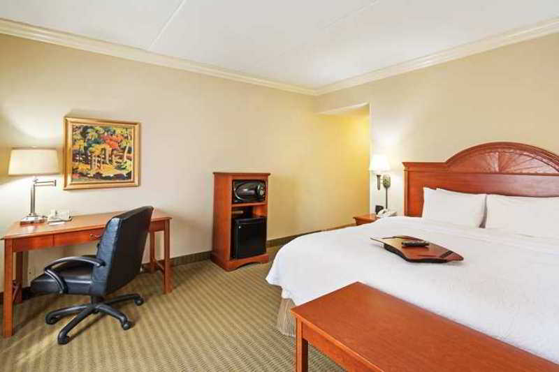 Hampton Inn & Suites Clinton Hampton Inn & Suites Clinton