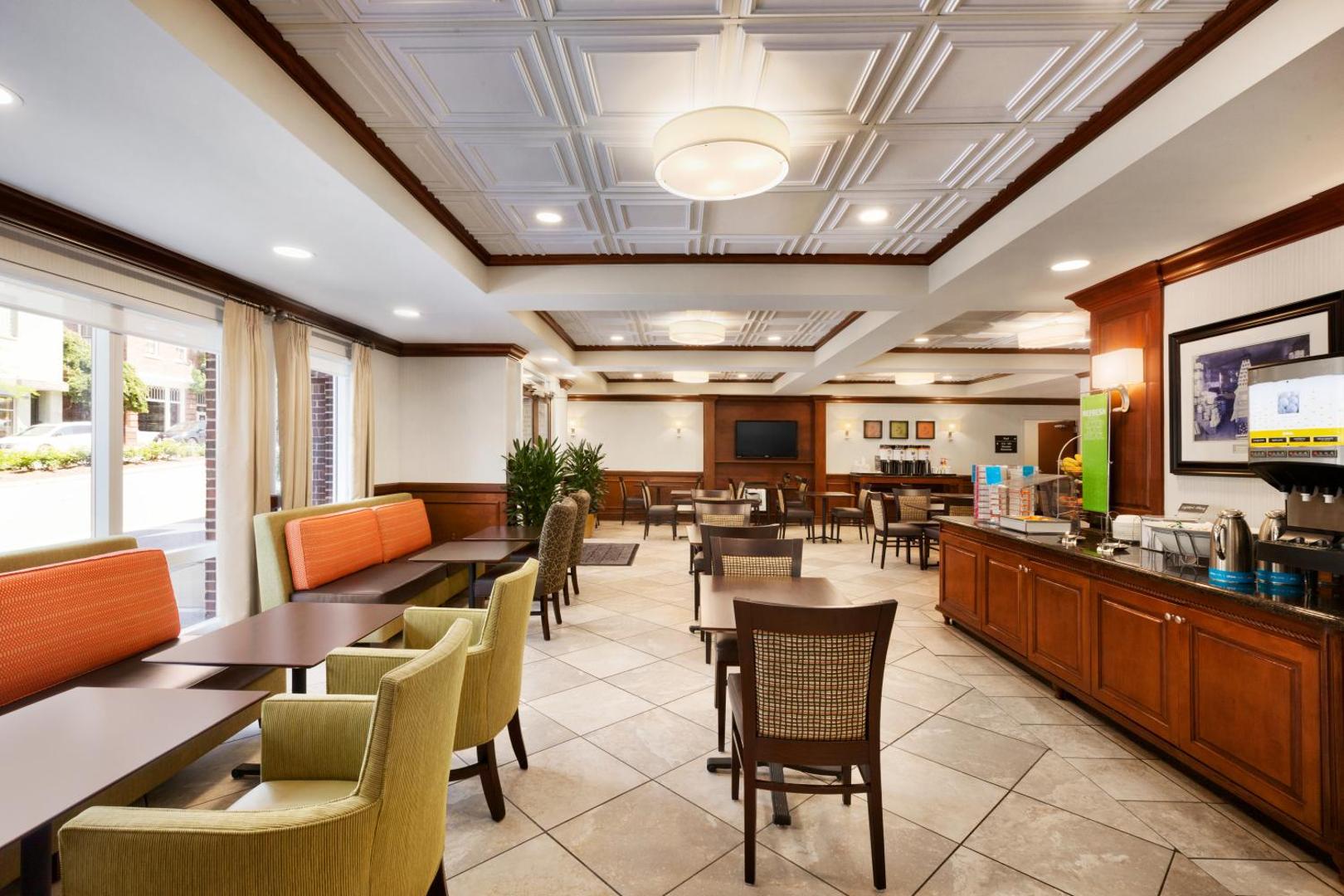 Hampton Inn Columbia - Downtown Historic District Hampton Inn Columbia - Downtown Historic District