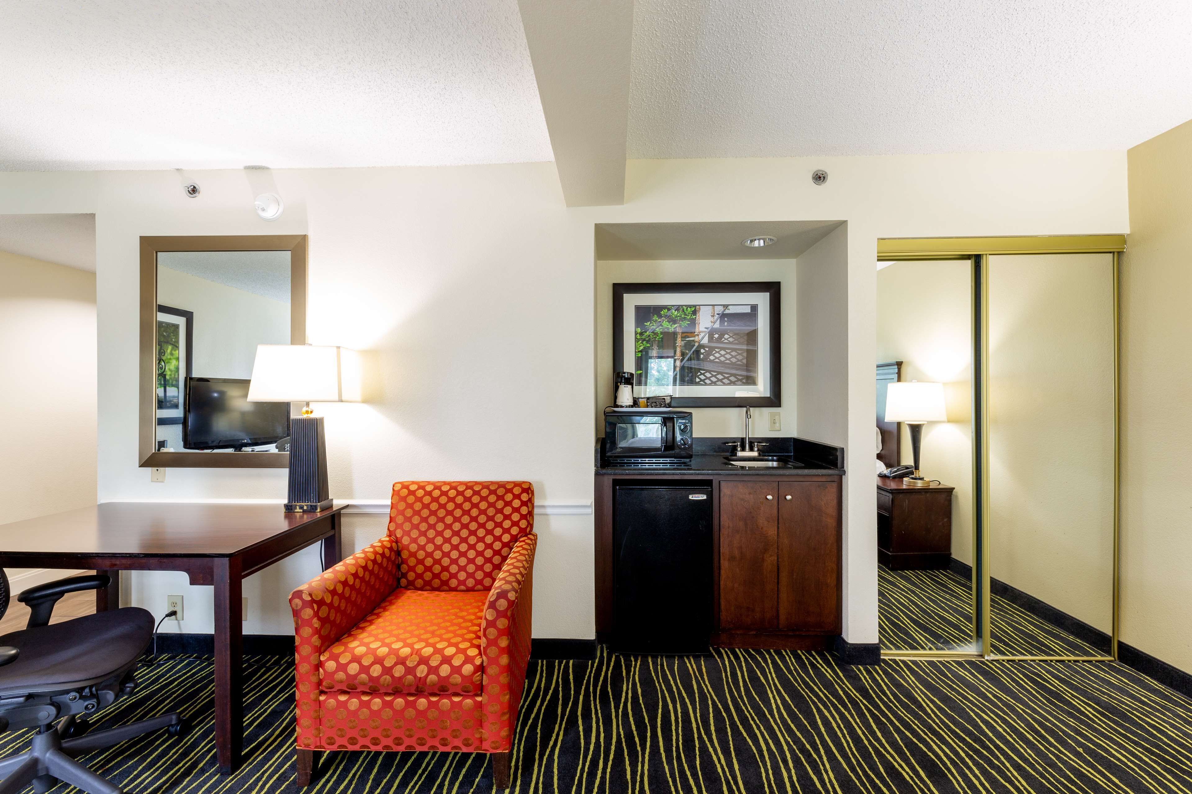 Hampton Inn Columbia I 26 Harbison Blvd Hampton Inn Columbia I 26 Harbison Blvd