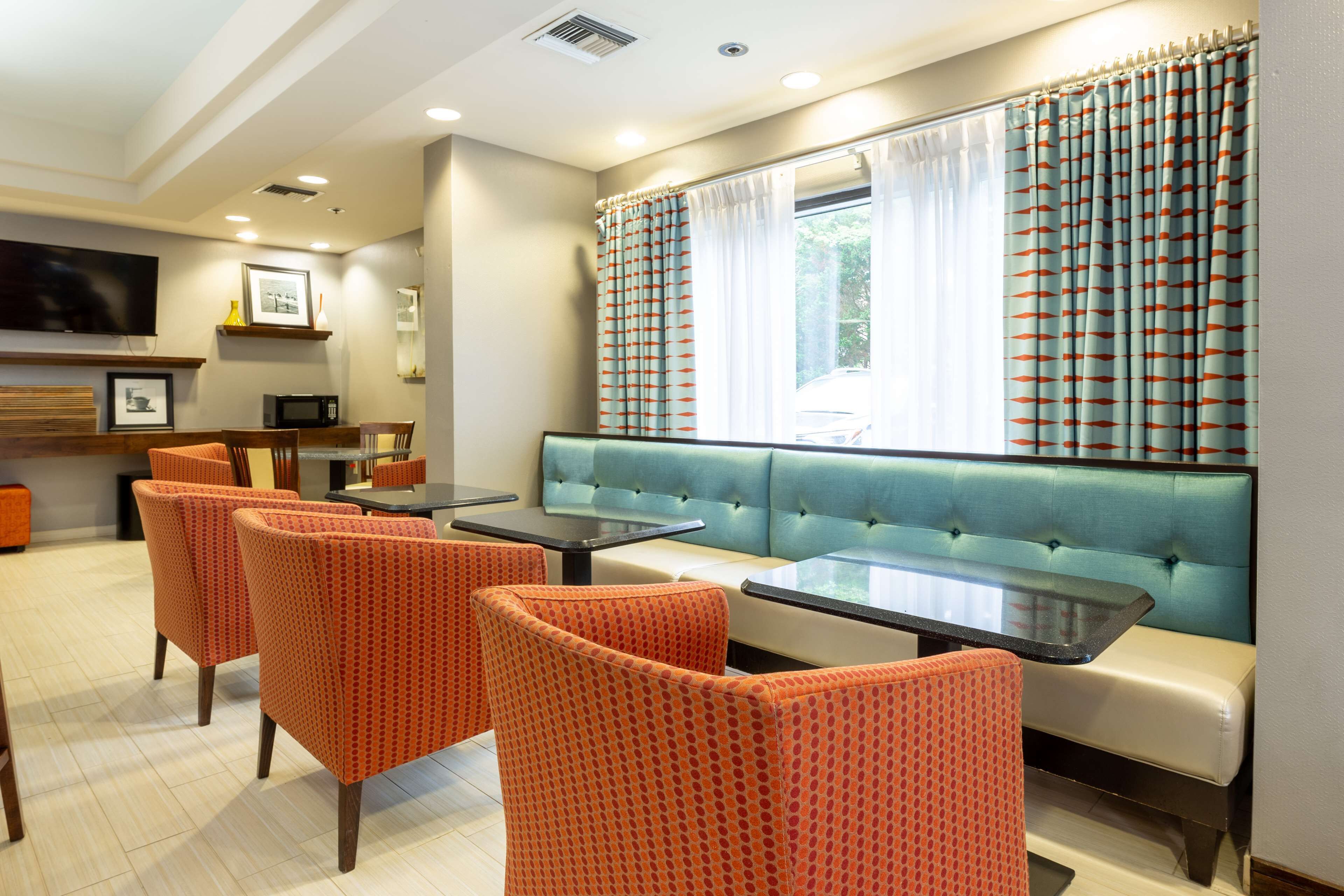 Hampton Inn Columbia I 26 Harbison Blvd Hampton Inn Columbia I 26 Harbison Blvd