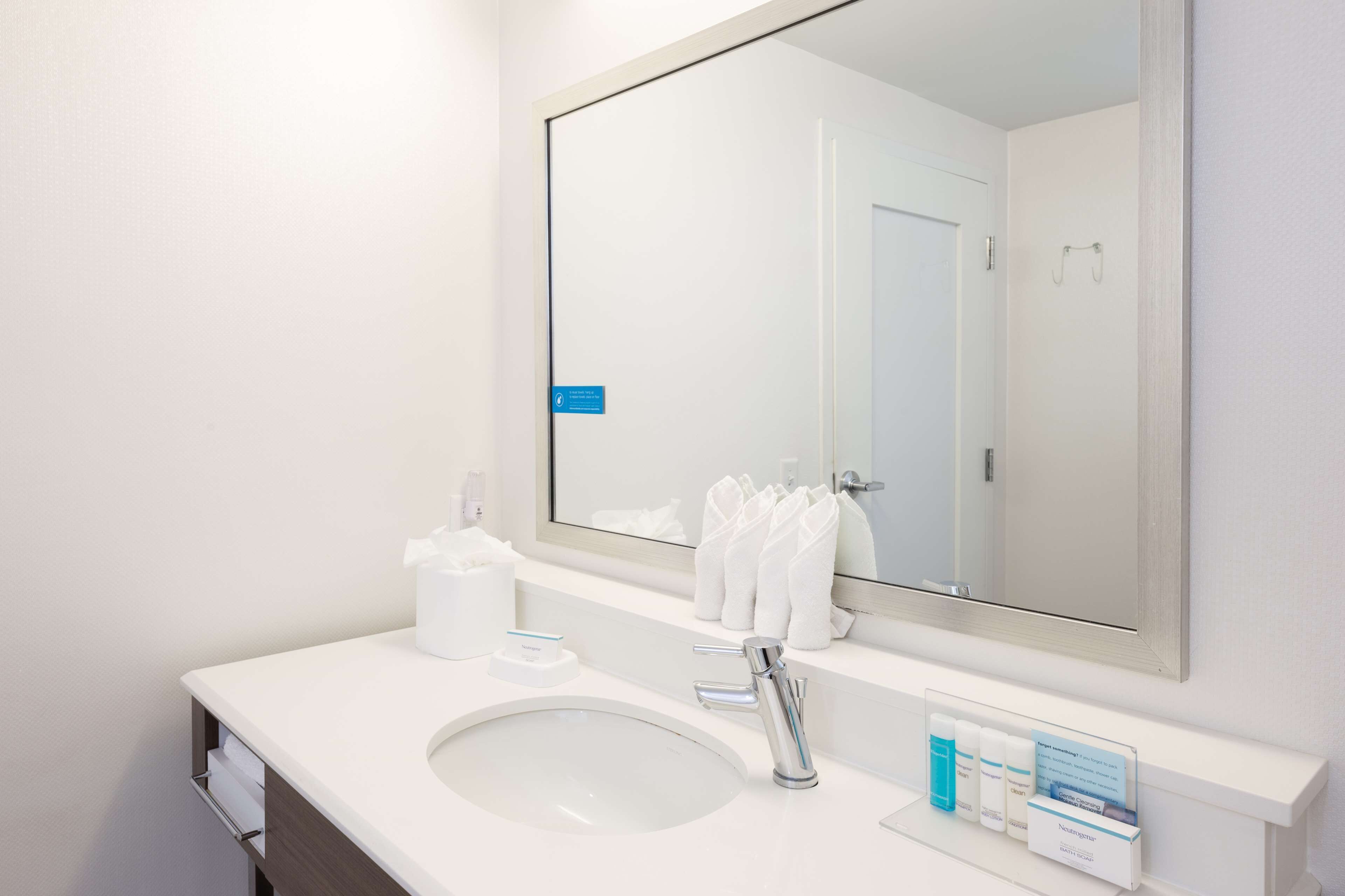 Hampton Inn Columbia I 26 Harbison Blvd Hampton Inn Columbia I 26 Harbison Blvd