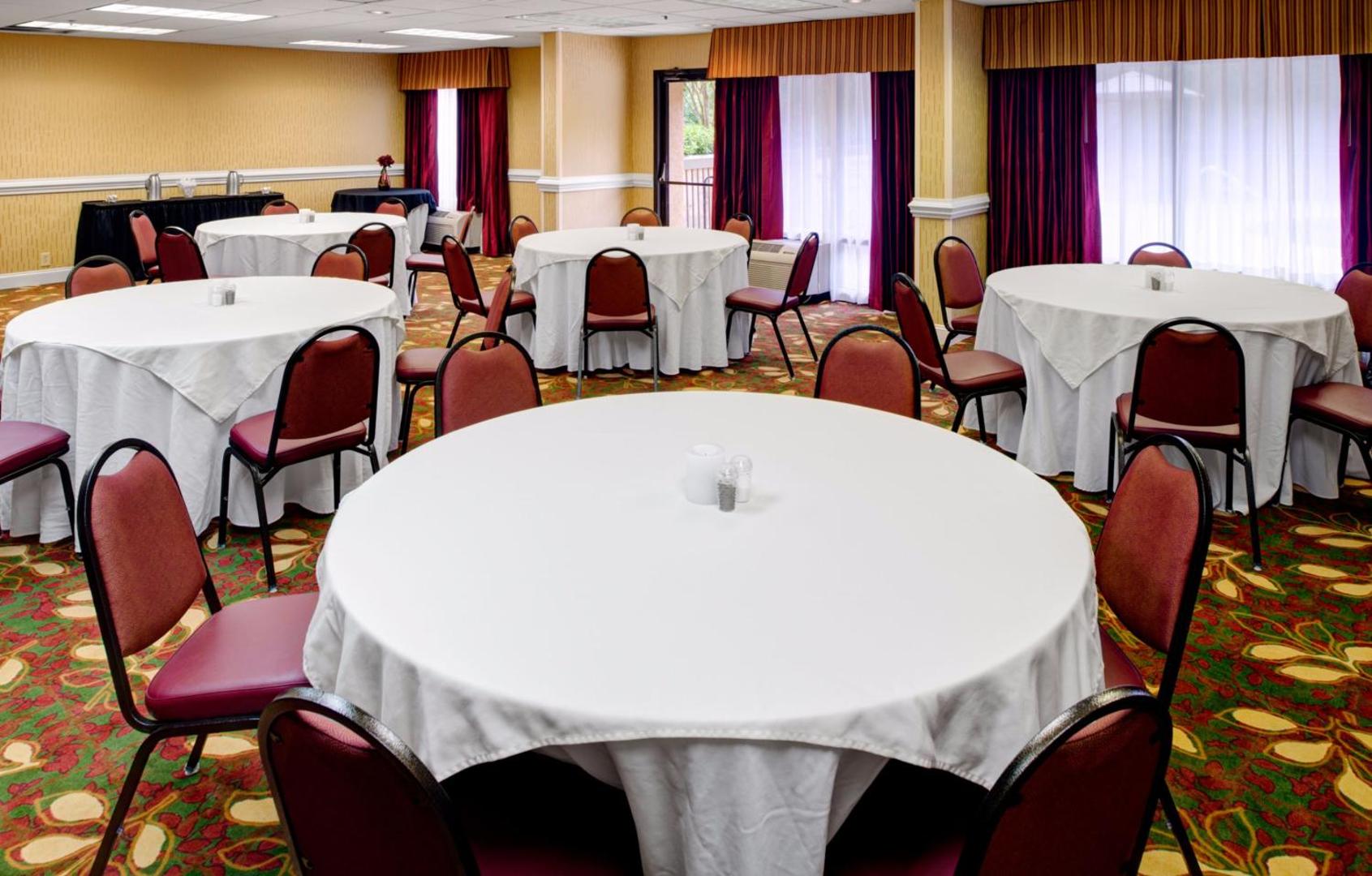 Hampton Inn Columbia Northeast - Fort Jackson Area Hampton Inn Columbia Northeast - Fort Jackson Area