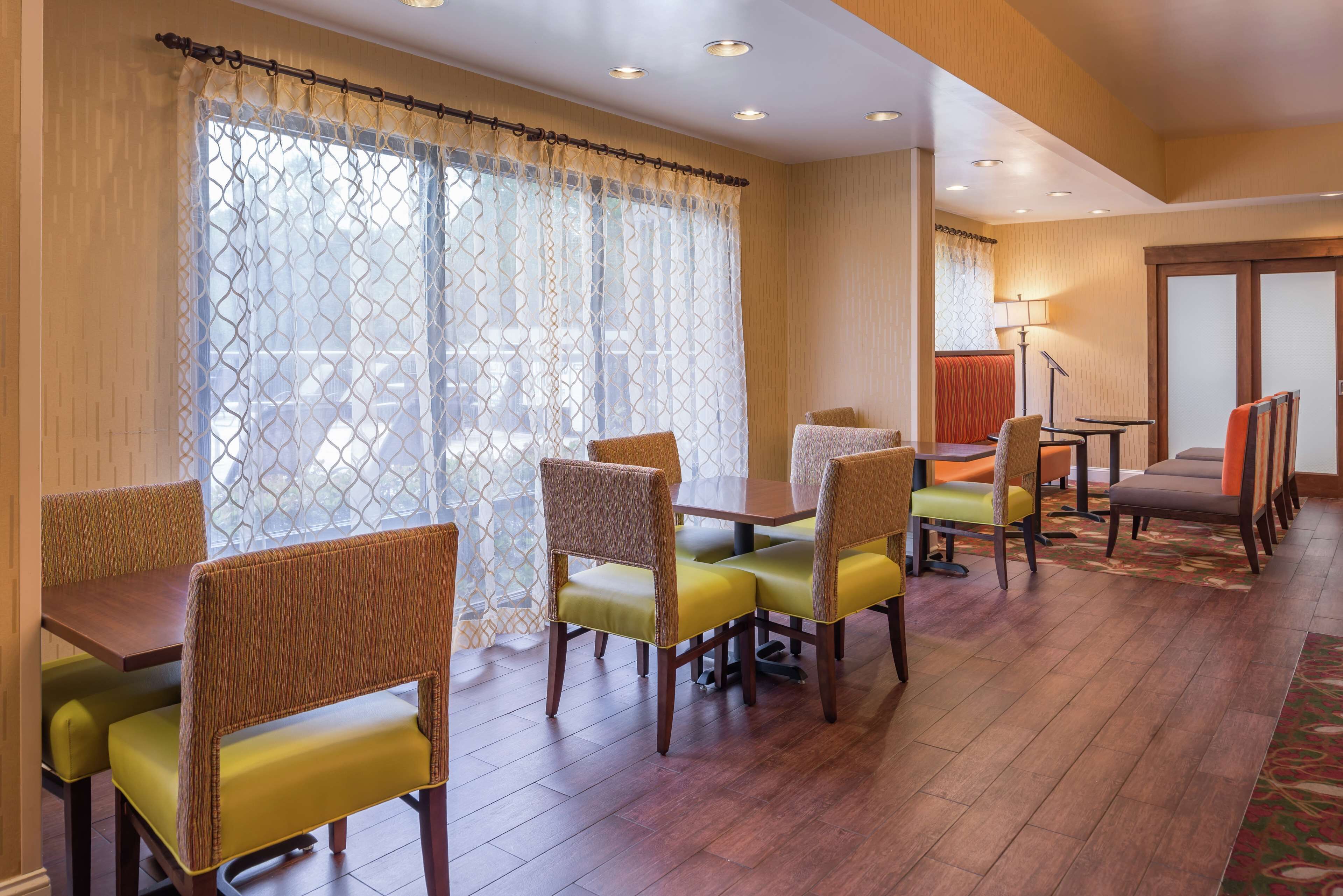 Hampton Inn Columbia Northeast - Fort Jackson Area Hampton Inn Columbia Northeast - Fort Jackson Area