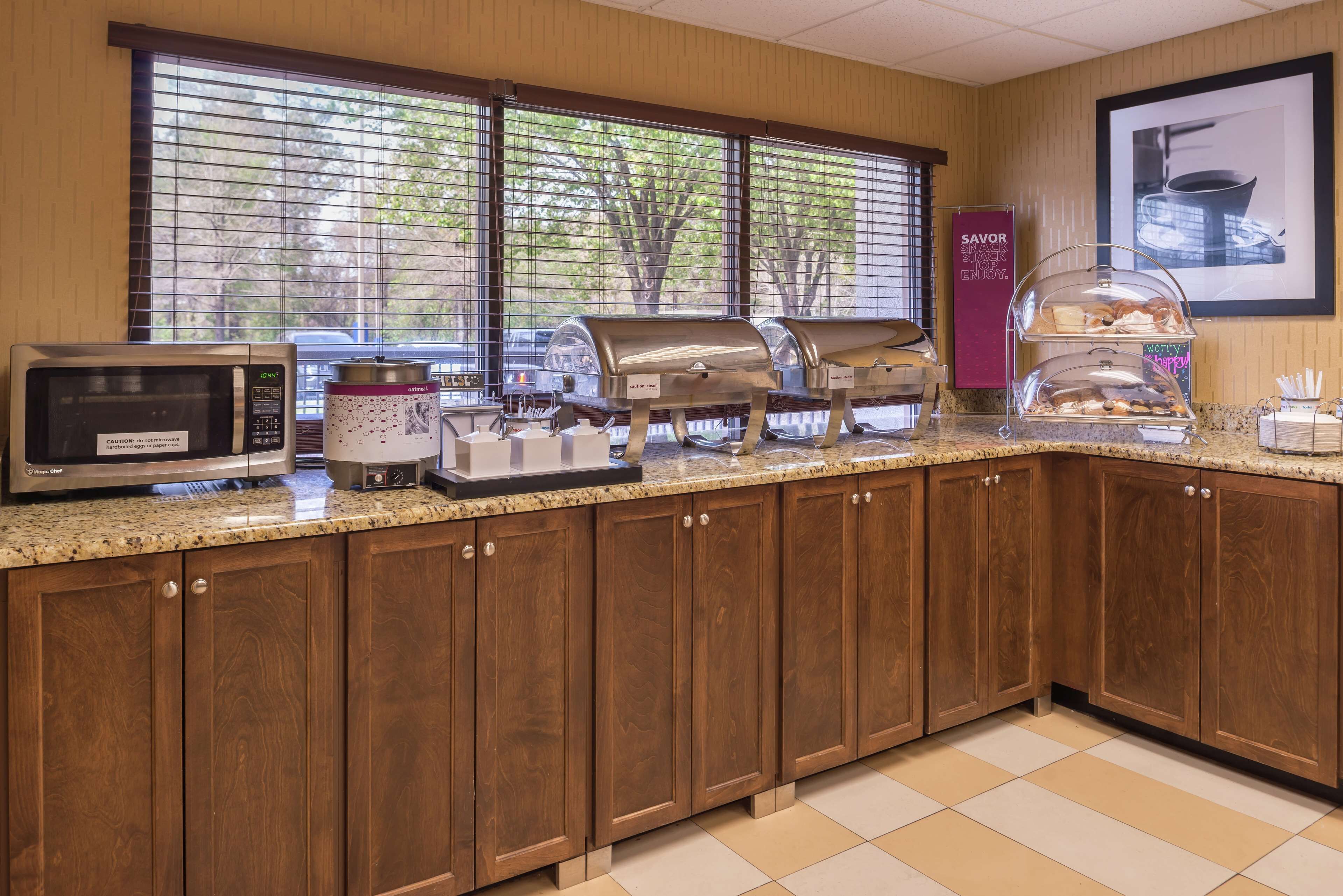 Hampton Inn Columbia Northeast - Fort Jackson Area Hampton Inn Columbia Northeast - Fort Jackson Area