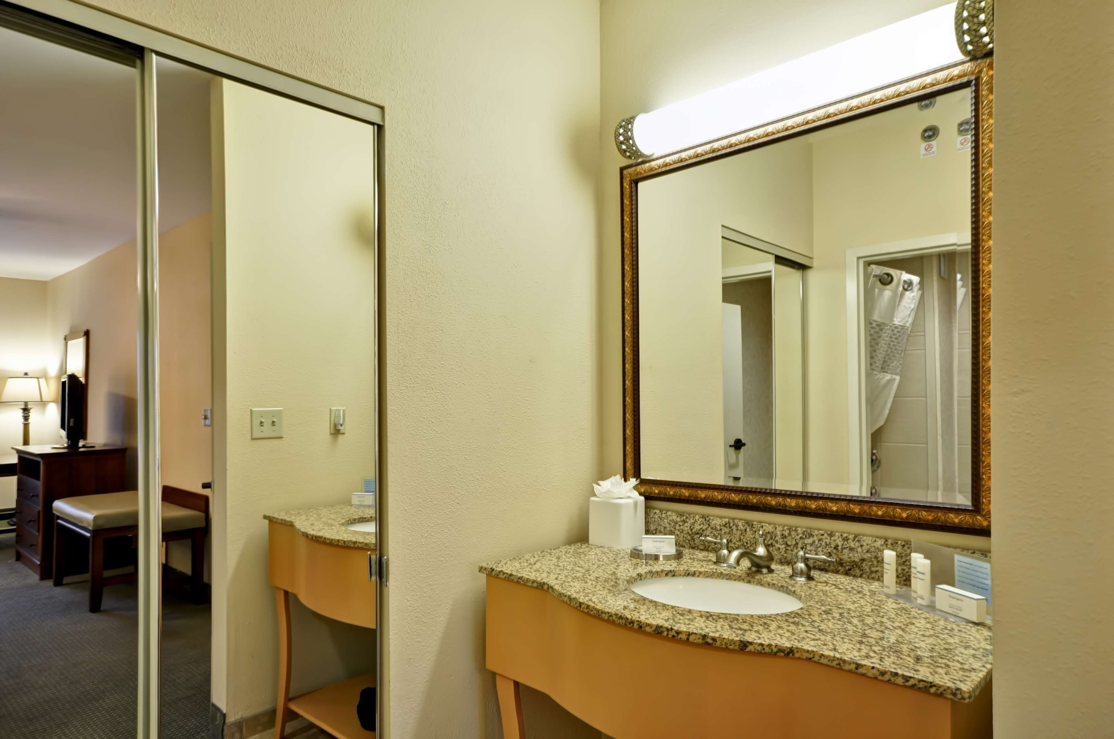 Hampton Inn & Suites Charleston/Mt.Pleasant Isle Of Palms Hampton Inn & Suites Charleston/Mt.Pleasant Isle Of Palms