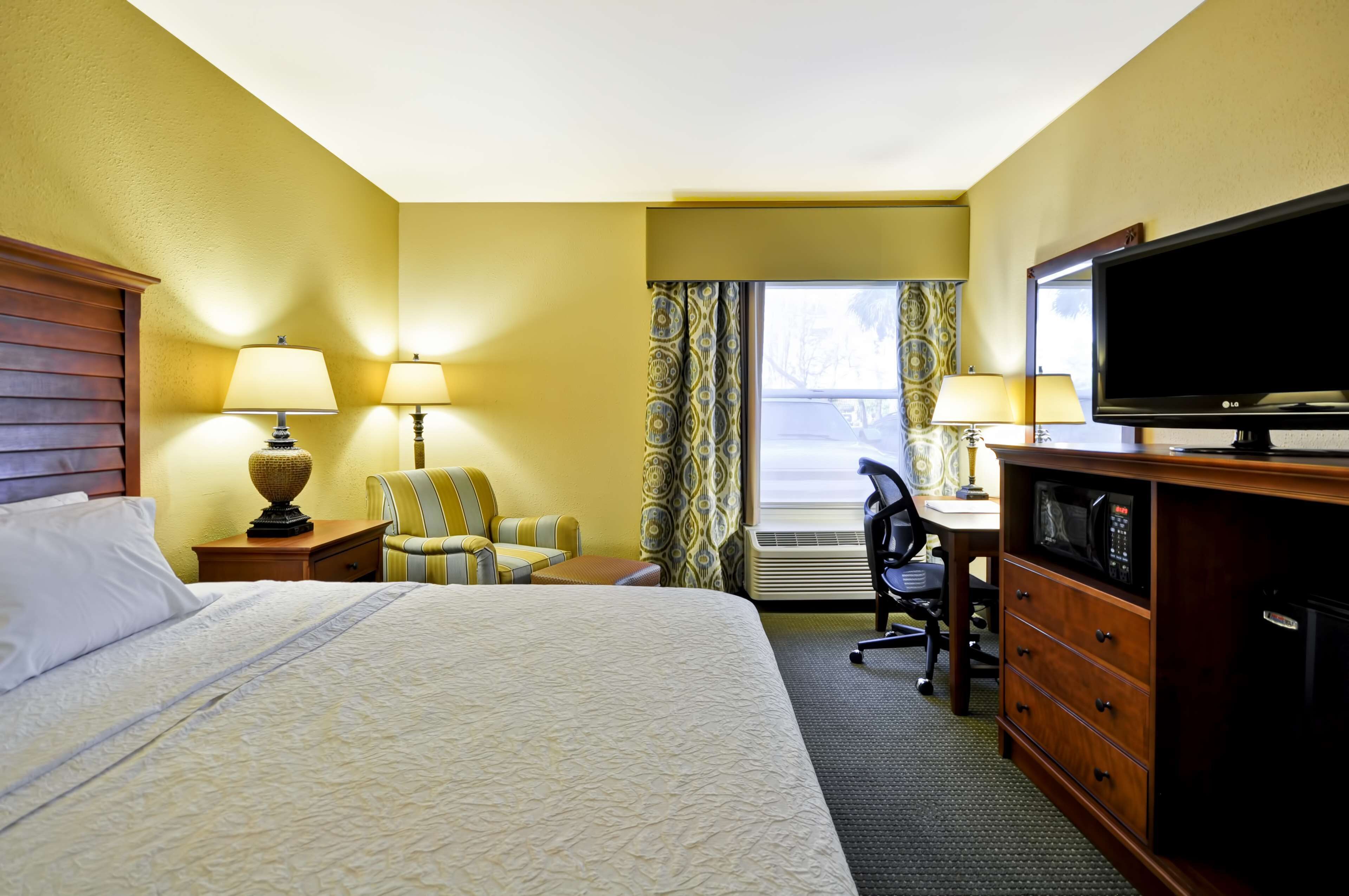 Hampton Inn & Suites Charleston/Mt.Pleasant Isle Of Palms Hampton Inn & Suites Charleston/Mt.Pleasant Isle Of Palms