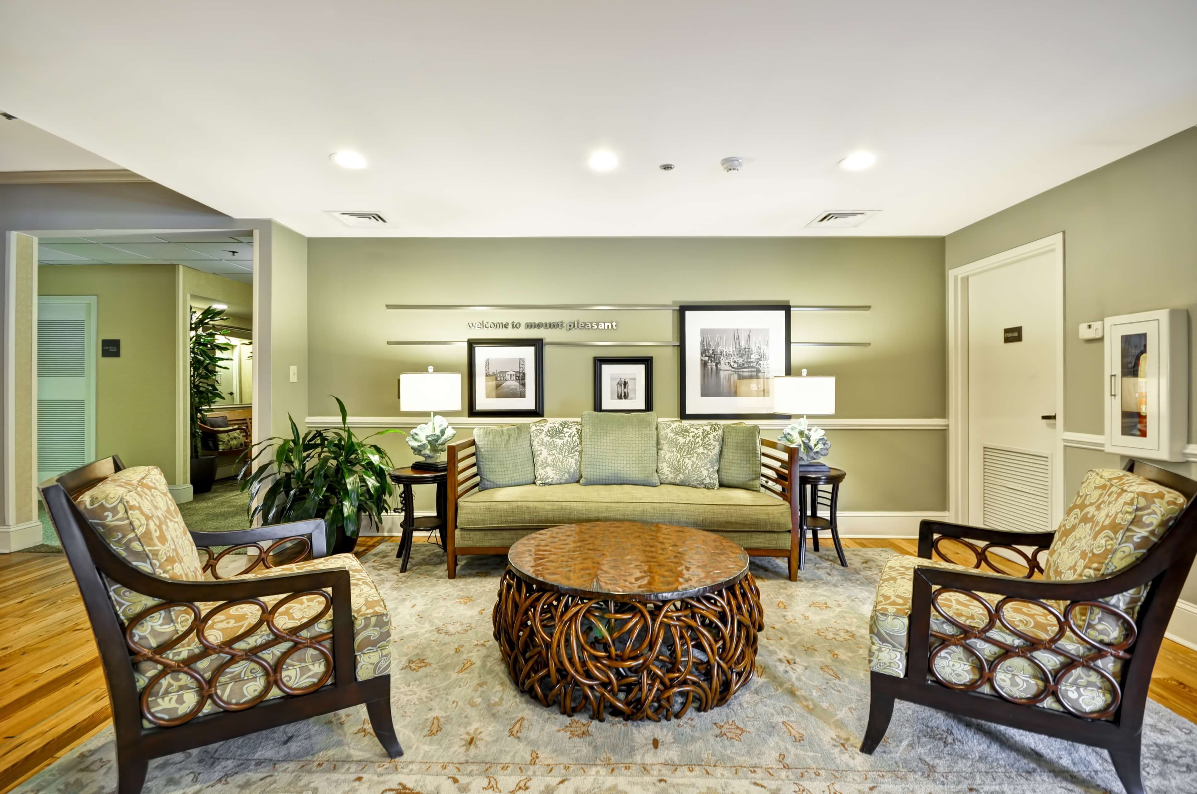 Hampton Inn & Suites Charleston/Mt.Pleasant Isle Of Palms Hampton Inn & Suites Charleston/Mt.Pleasant Isle Of Palms