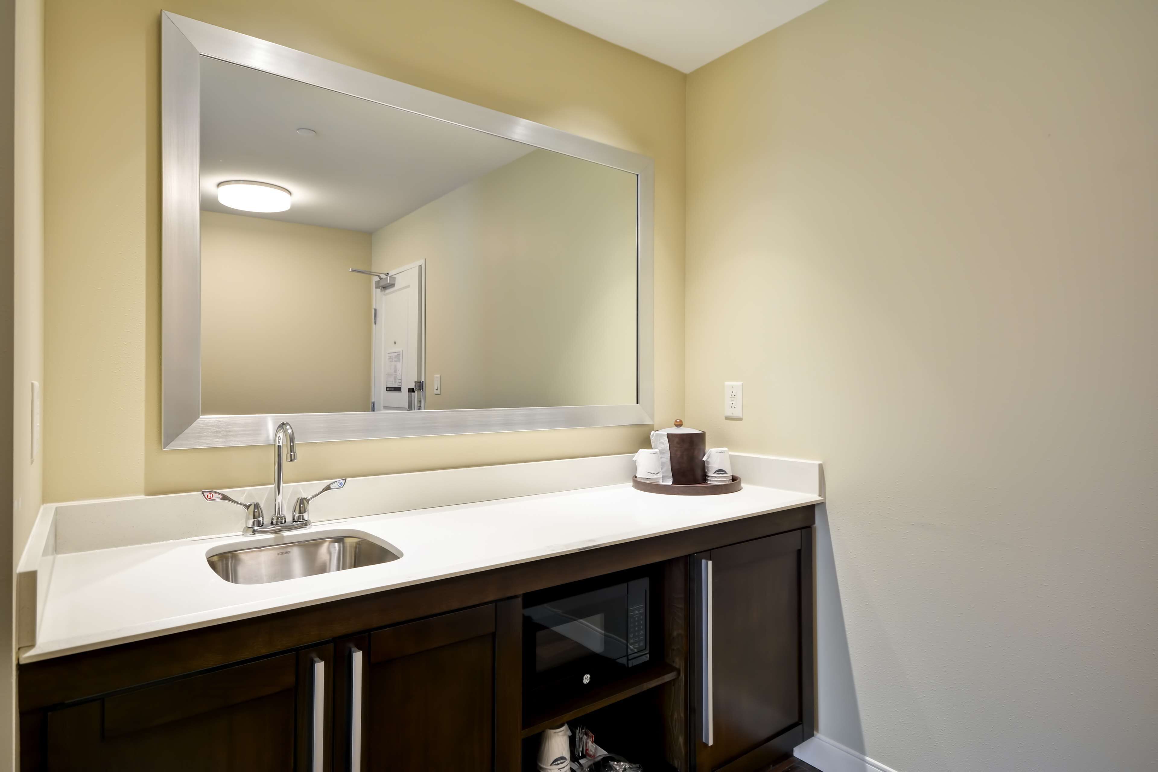 Hampton Inn & Suites Charleston Airport Hampton Inn & Suites Charleston Airport