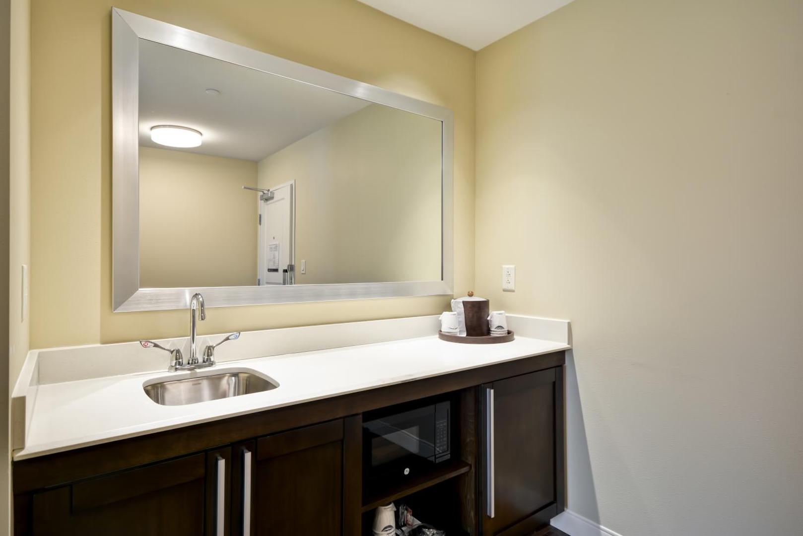 Hampton Inn & Suites Charleston Airport Hampton Inn & Suites Charleston Airport