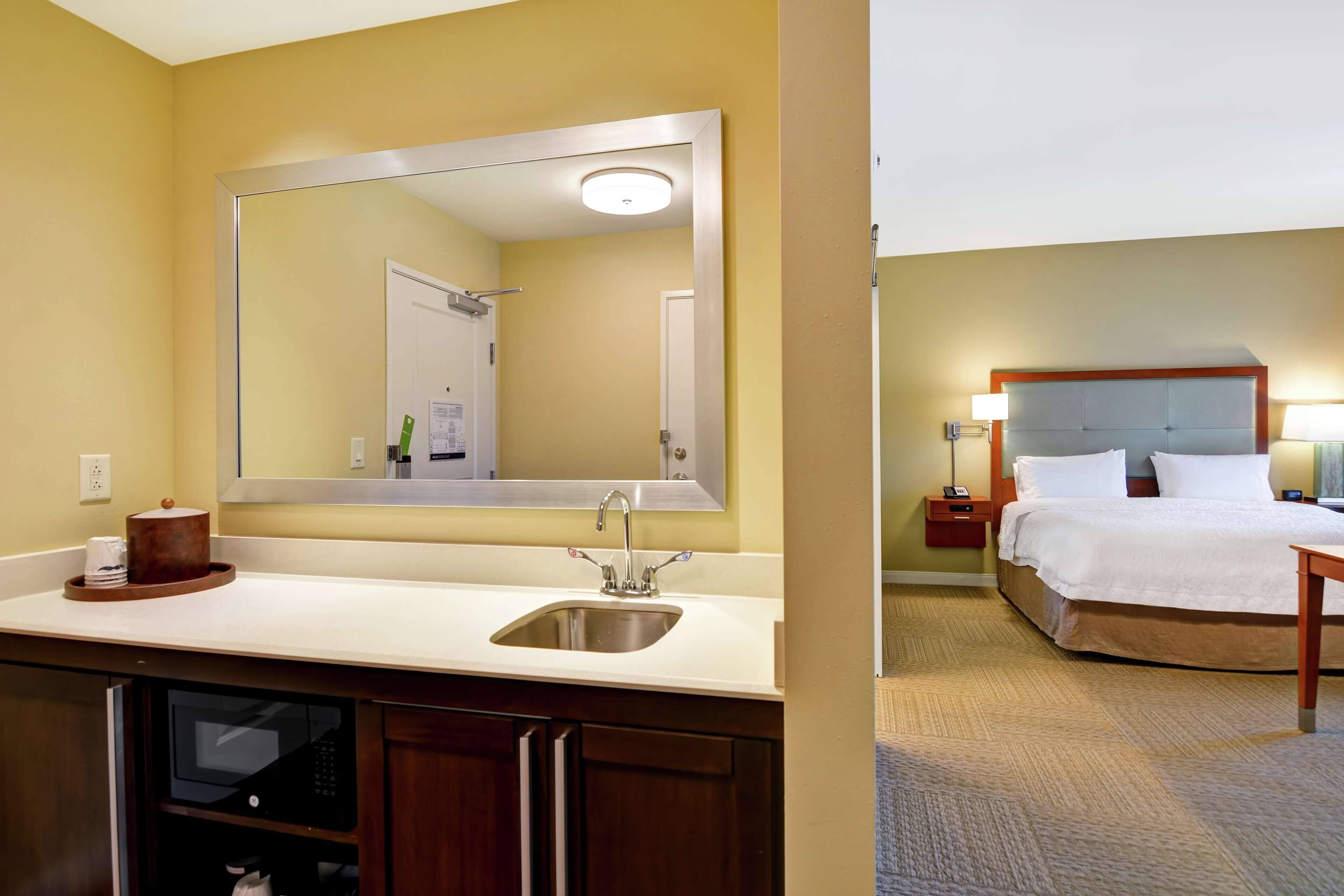 Hampton Inn & Suites Charleston Airport Hampton Inn & Suites Charleston Airport