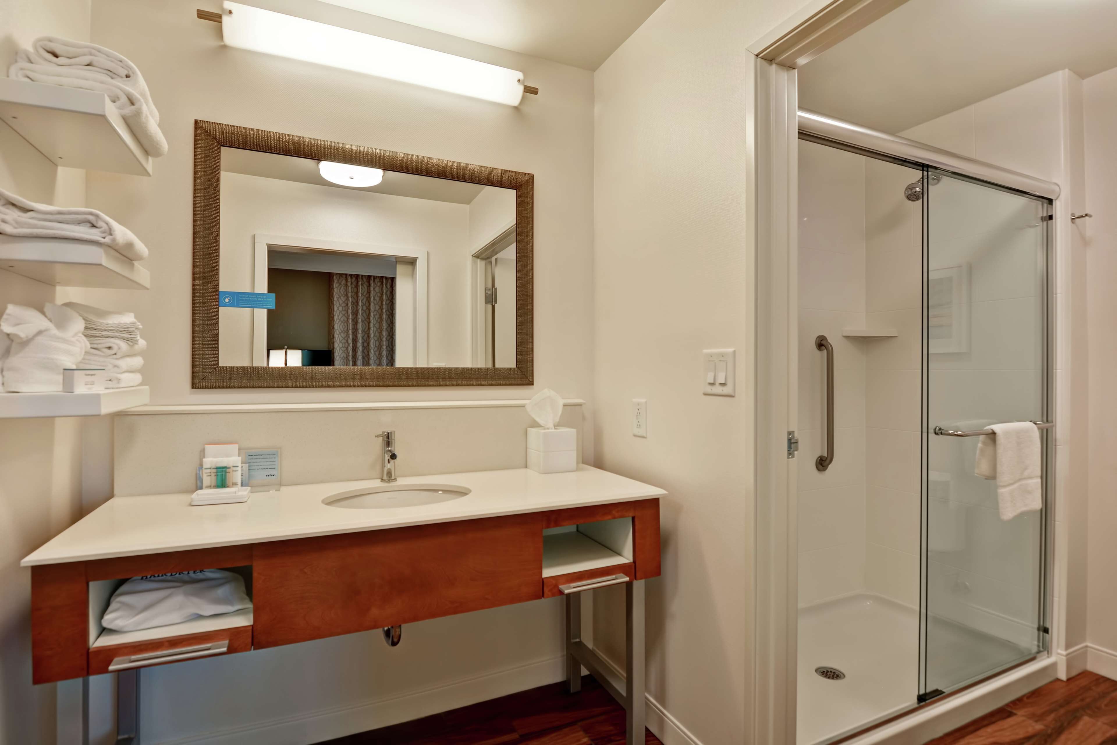 Hampton Inn & Suites Charleston Airport Hampton Inn & Suites Charleston Airport