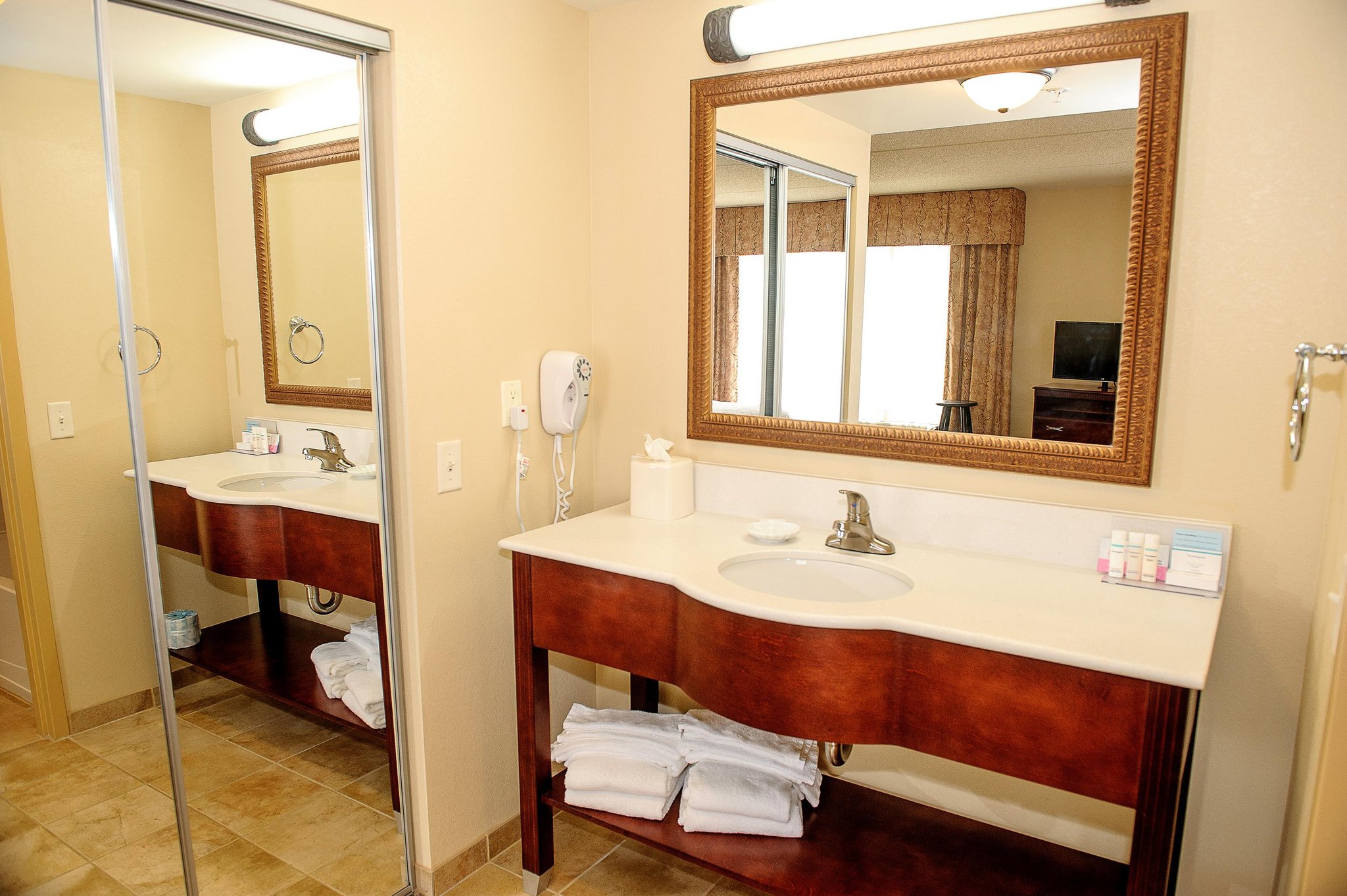 Hampton Inn Suites Brookings Hampton Inn Suites Brookings