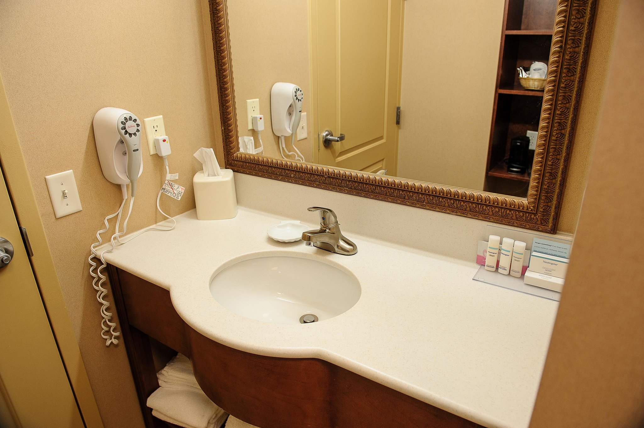 Hampton Inn Suites Brookings Hampton Inn Suites Brookings