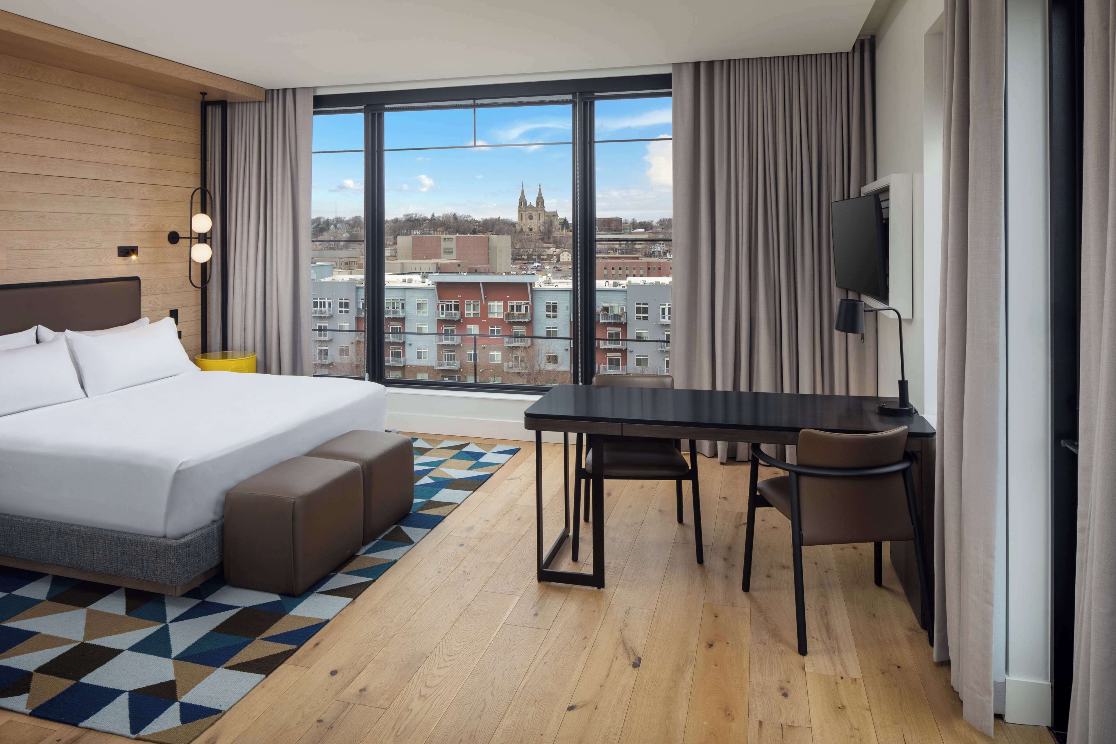 Canopy by Hilton Sioux Falls Downtown