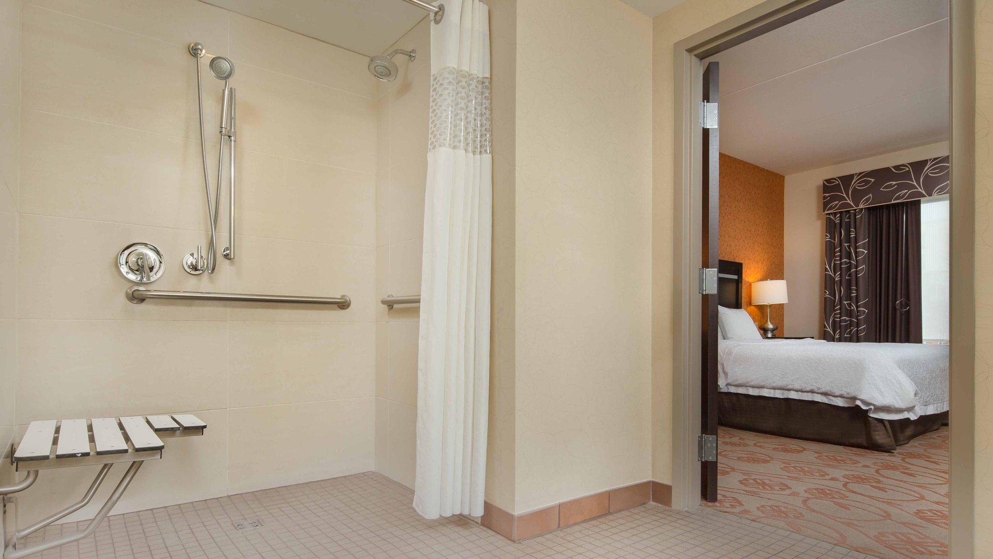 Hampton Inn & Suites Chattanooga/Downtown Hampton Inn & Suites Chattanooga/Downtown