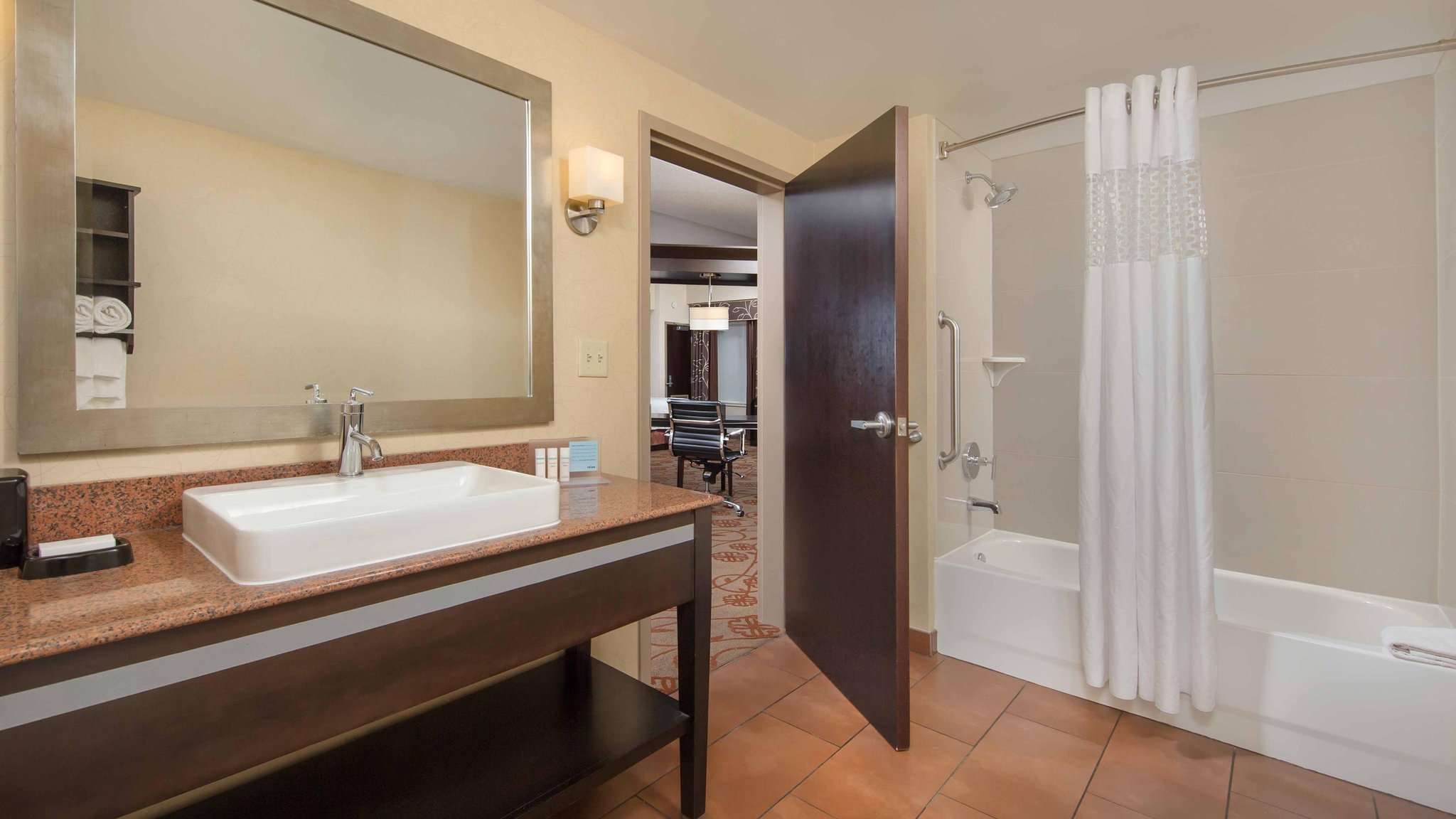 Hampton Inn & Suites Chattanooga/Downtown Hampton Inn & Suites Chattanooga/Downtown