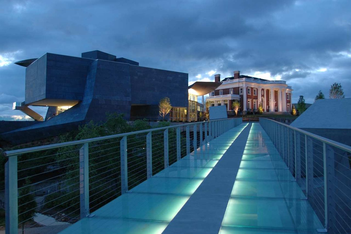 Hampton Inn & Suites Chattanooga/Downtown Hampton Inn & Suites Chattanooga/Downtown