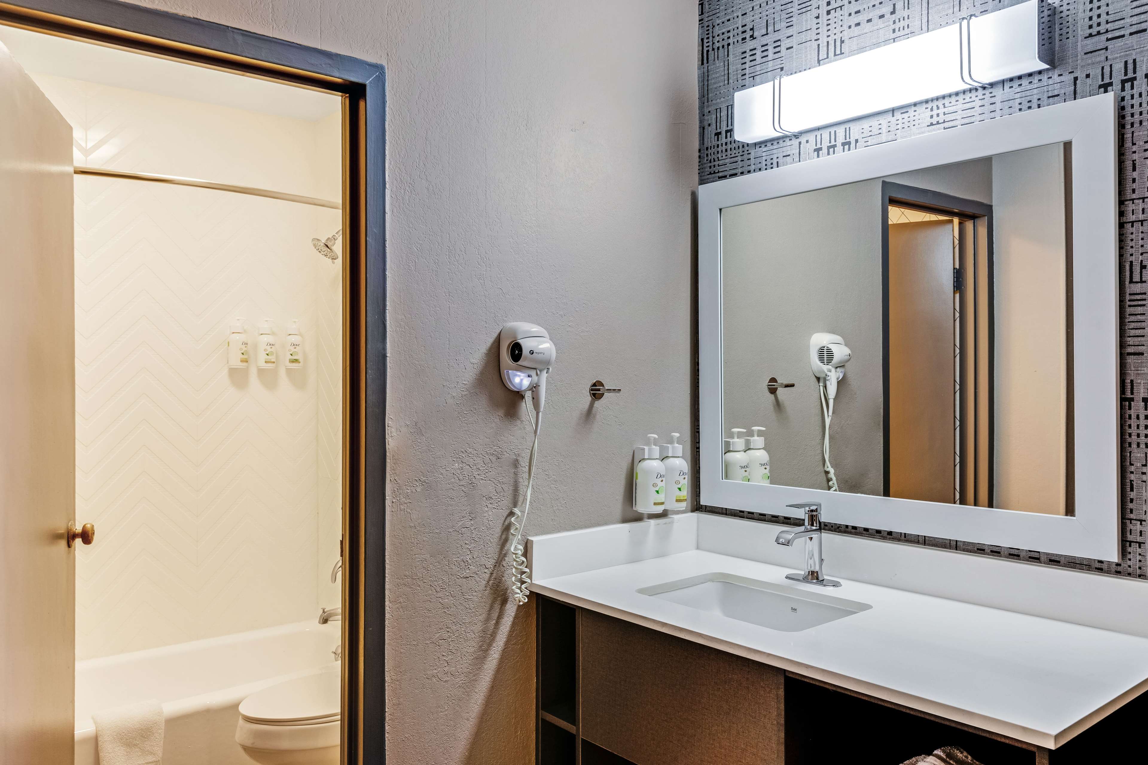 The Wander Hotel a Ramada by Wyndham