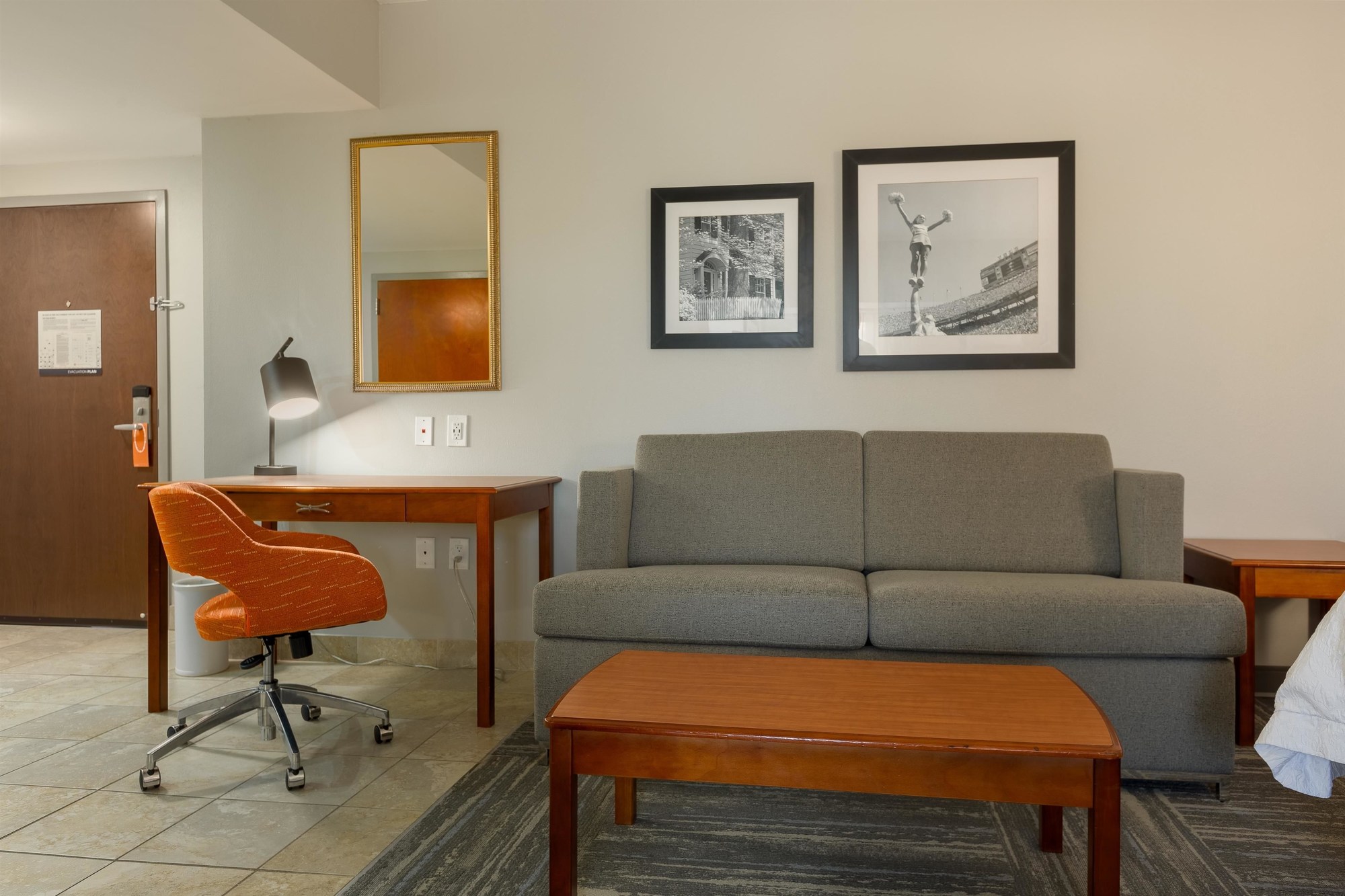 Hampton Inn and Suites Downtown Knoxville Hampton Inn and Suites Downtown Knoxville