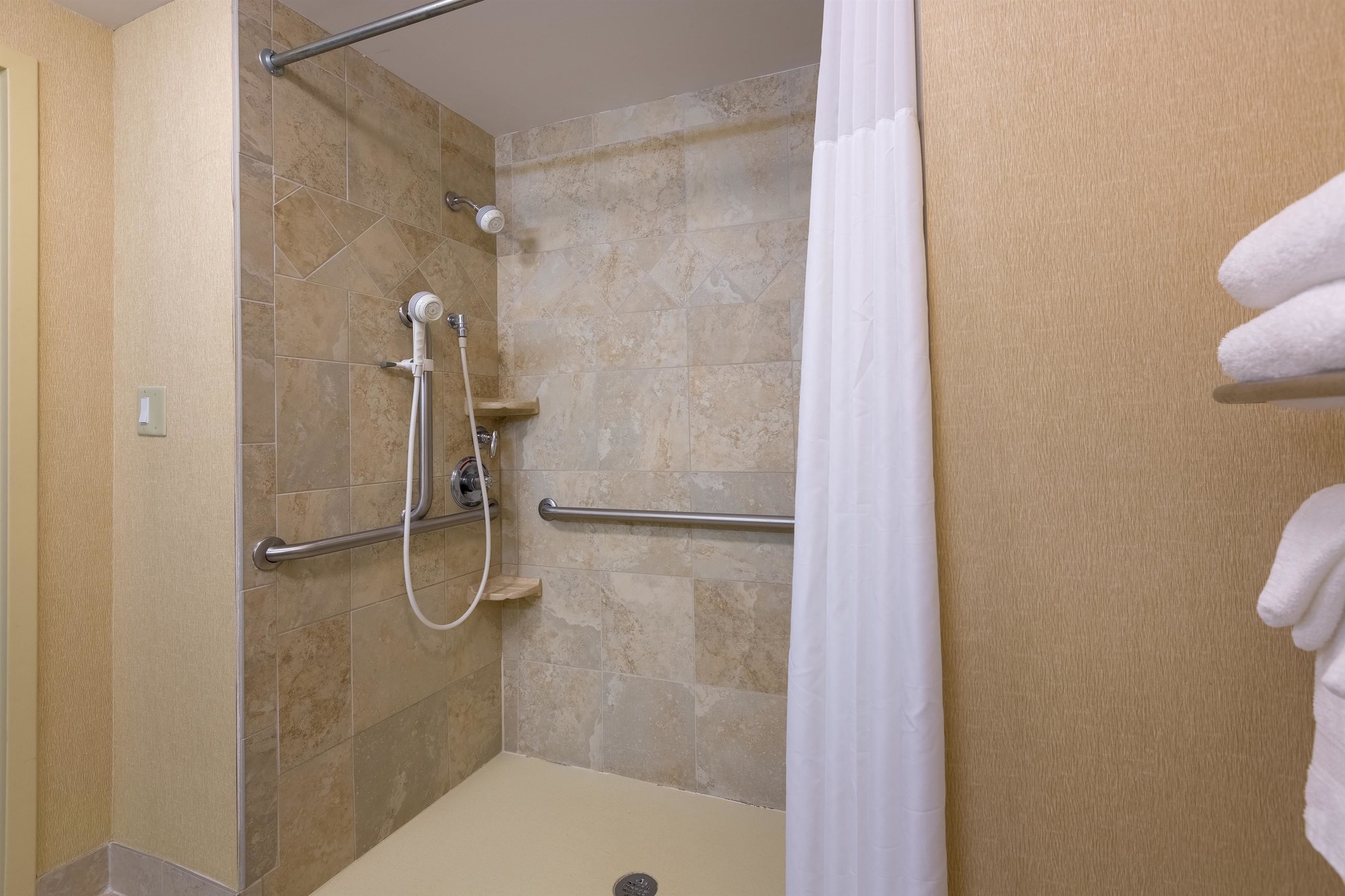 Hampton Inn and Suites Downtown Knoxville Hampton Inn and Suites Downtown Knoxville