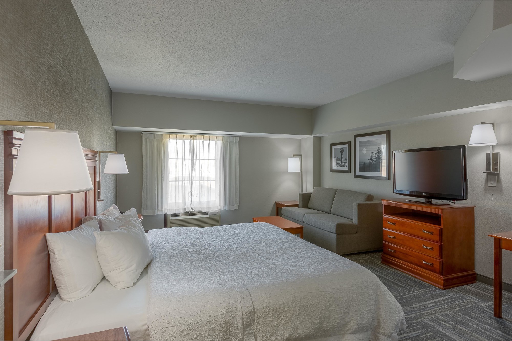 Hampton Inn and Suites Downtown Knoxville Hampton Inn and Suites Downtown Knoxville