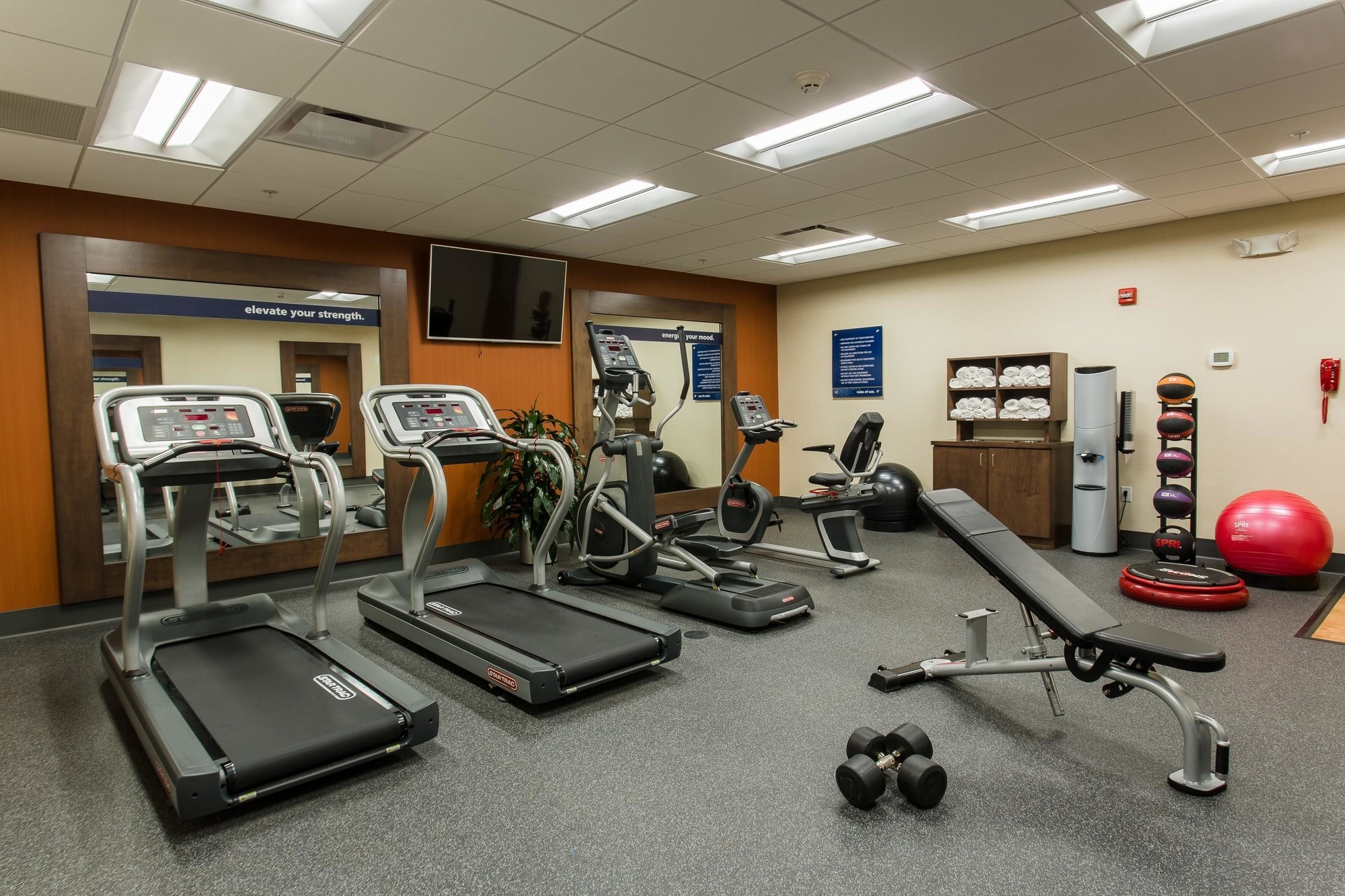 Hampton Inn & Suites Knoxville Papermill Drive Hampton Inn & Suites Knoxville Papermill Drive