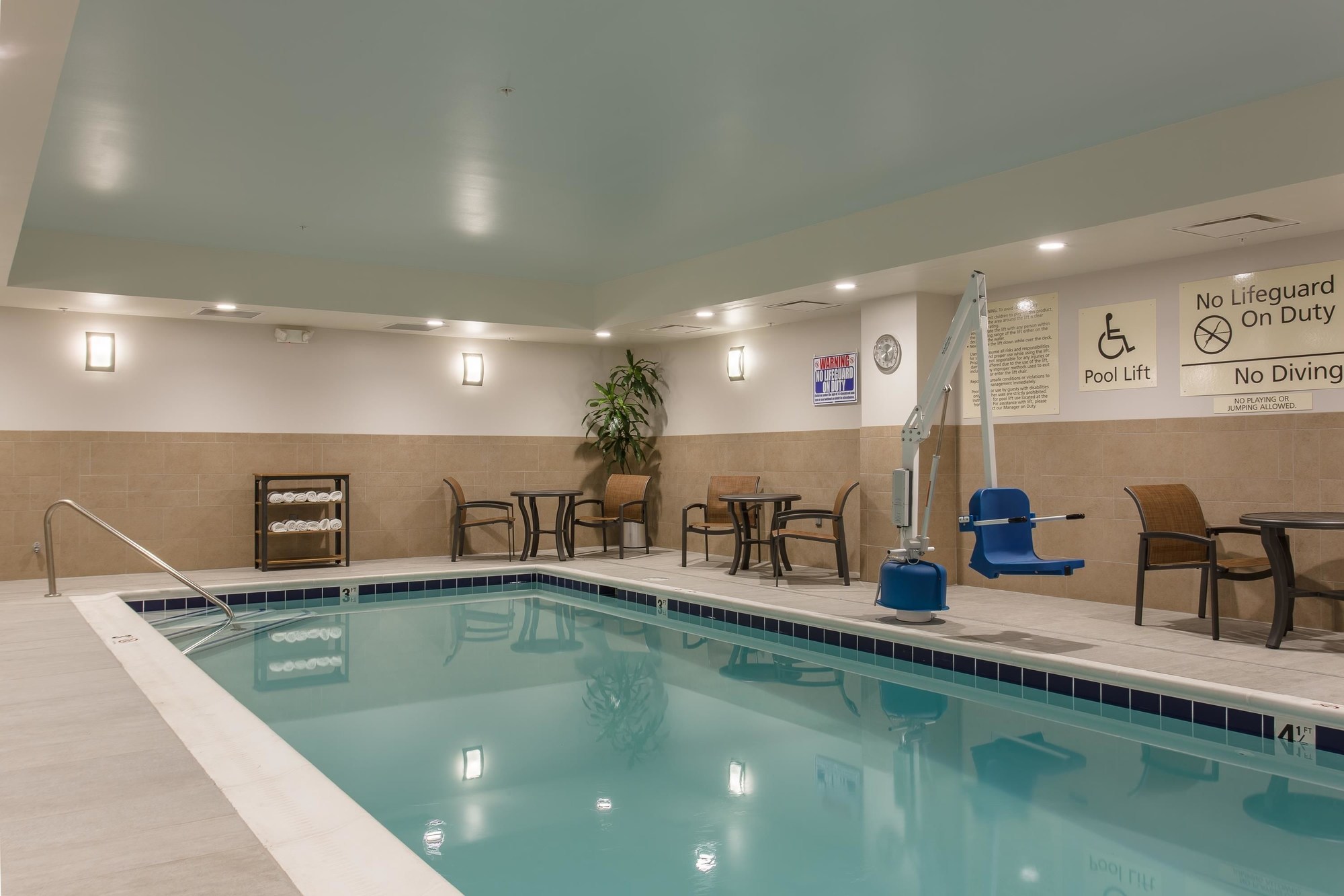 Hampton Inn & Suites Knoxville Papermill Drive Hampton Inn & Suites Knoxville Papermill Drive