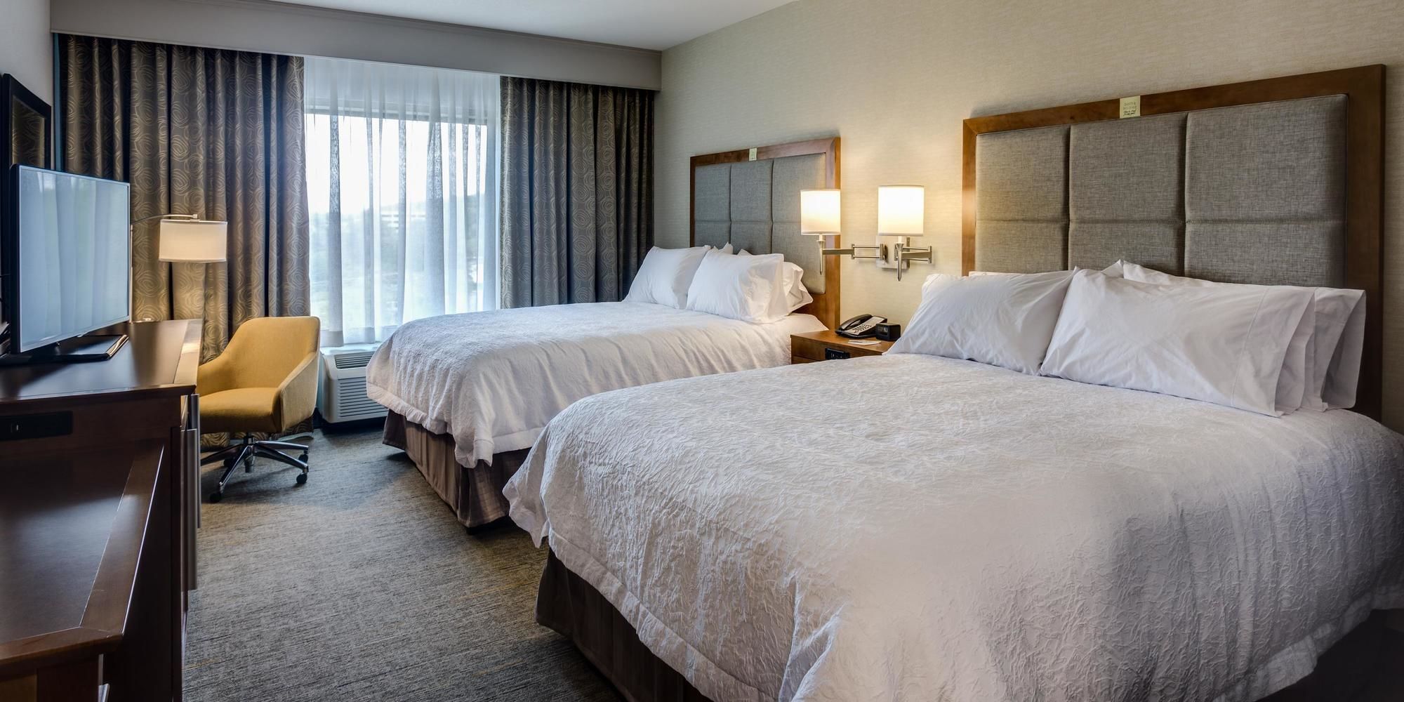 Hampton Inn & Suites Knoxville Papermill Drive Hampton Inn & Suites Knoxville Papermill Drive