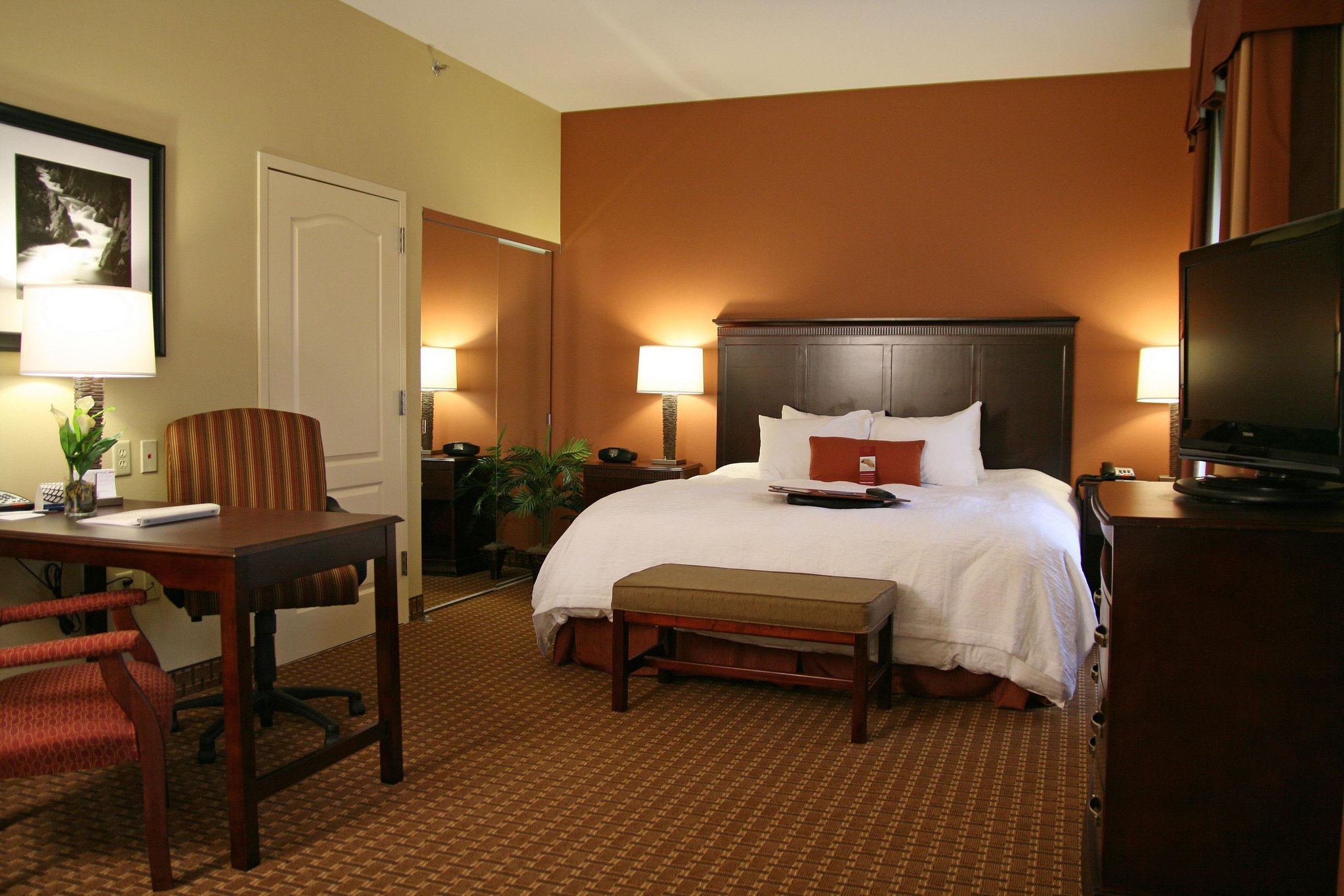 Hampton Inn & Suites Sevierville @ Stadium Drive Hampton Inn & Suites Sevierville @ Stadium Drive