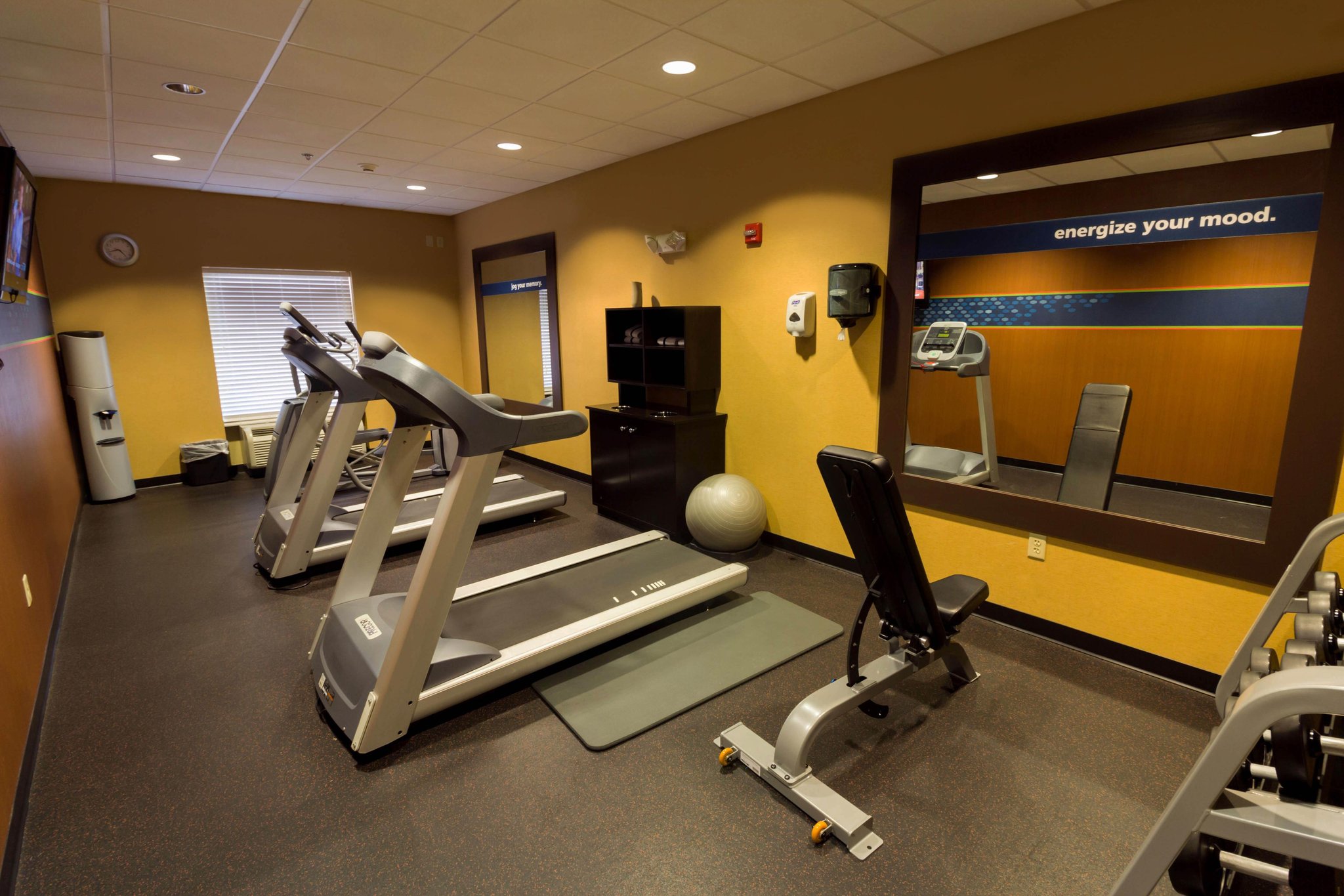 Hampton Inn & Suites Sevierville @ Stadium Drive Hampton Inn & Suites Sevierville @ Stadium Drive