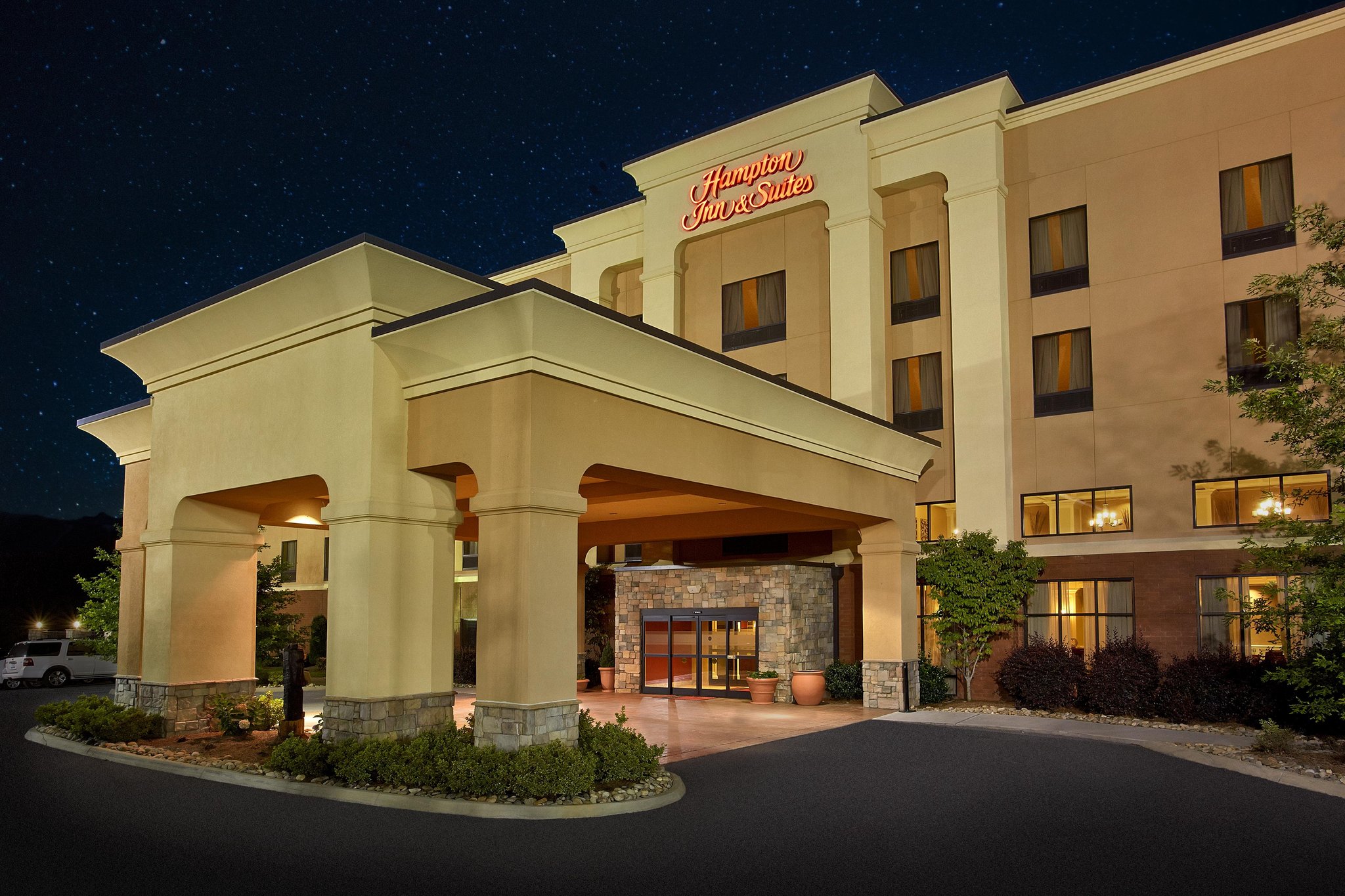 Hampton Inn & Suites Sevierville @ Stadium Drive Hampton Inn & Suites Sevierville @ Stadium Drive