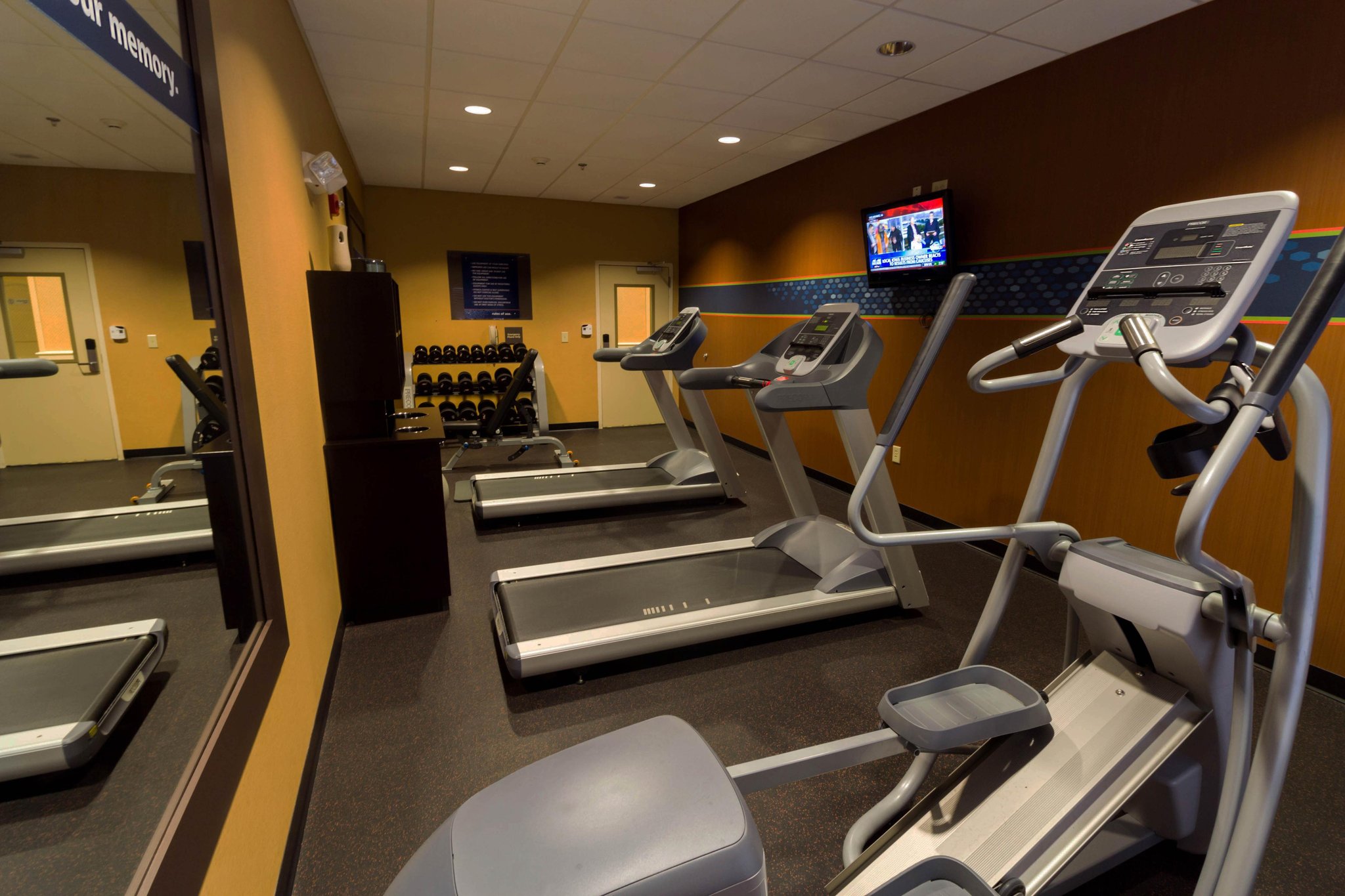 Hampton Inn & Suites Sevierville @ Stadium Drive Hampton Inn & Suites Sevierville @ Stadium Drive