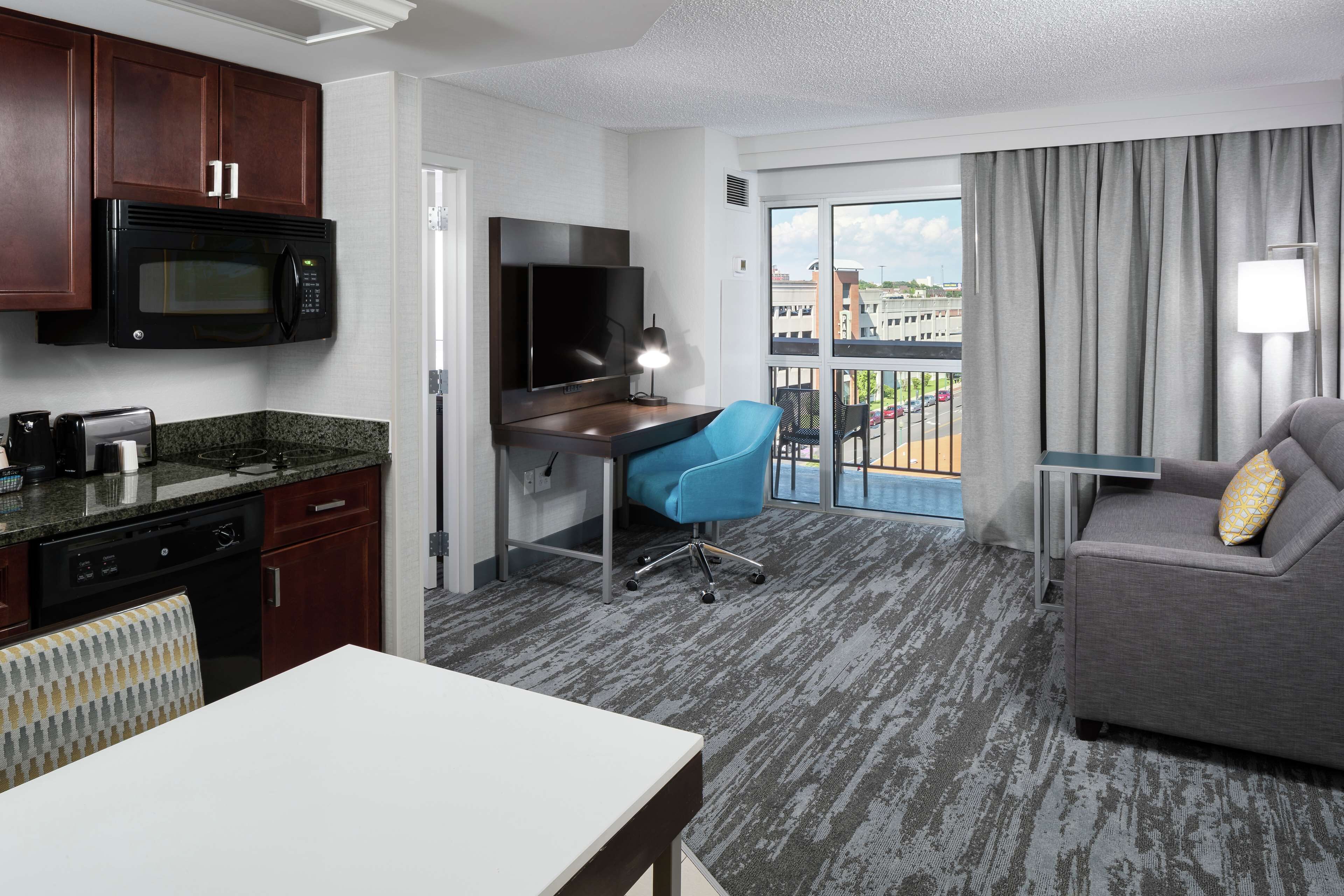 Hampton Inn & Suites Memphis-Beale Street Hampton Inn & Suites Memphis-Beale Street