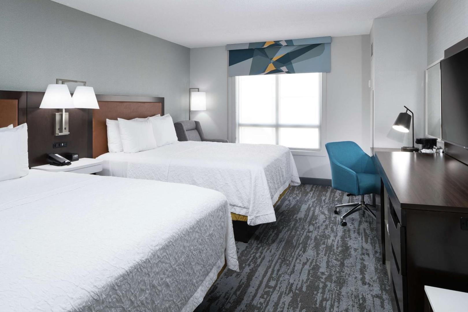 Hampton Inn & Suites Memphis-Beale Street Hampton Inn & Suites Memphis-Beale Street