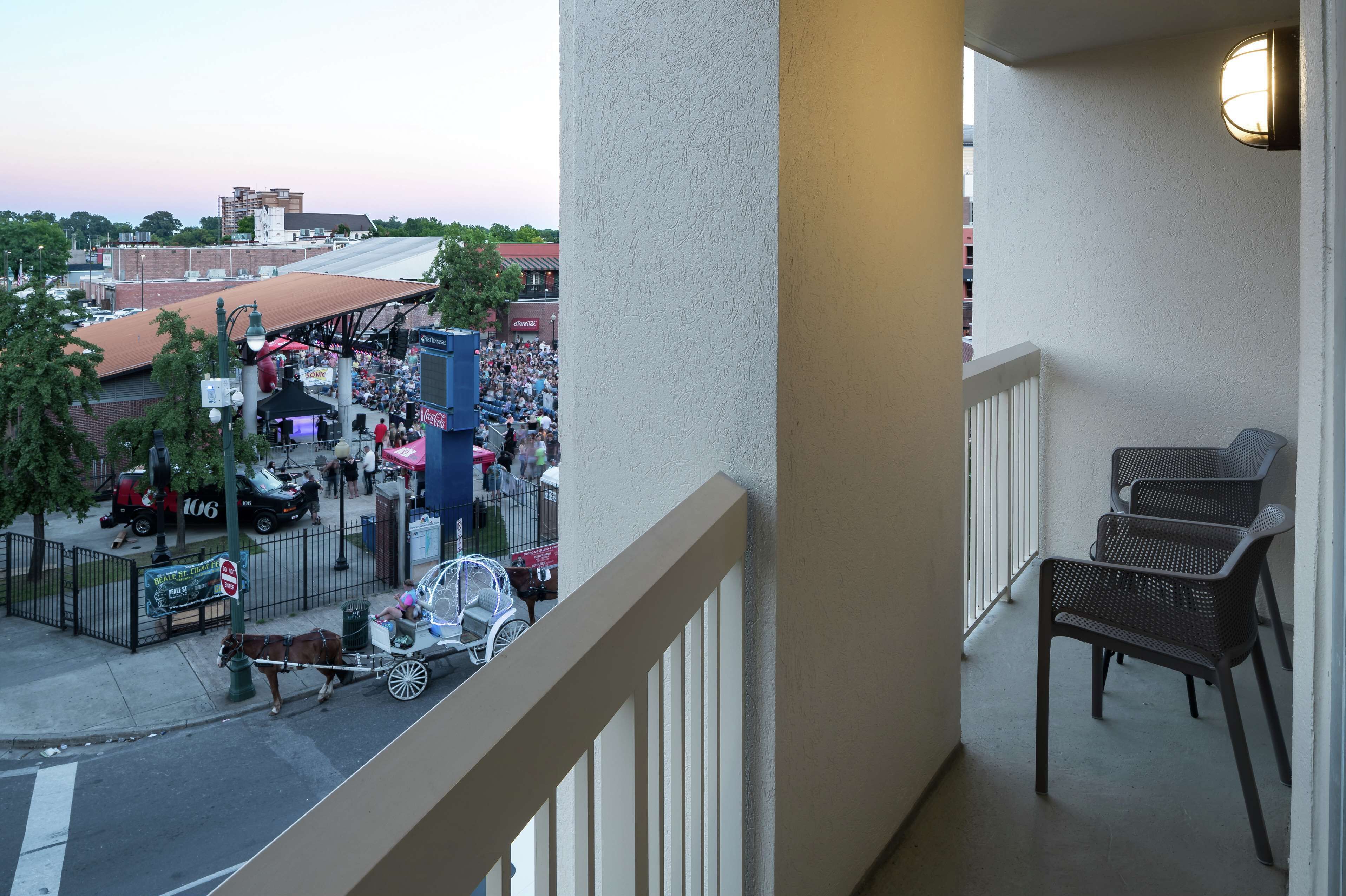 Hampton Inn & Suites Memphis-Beale Street Hampton Inn & Suites Memphis-Beale Street