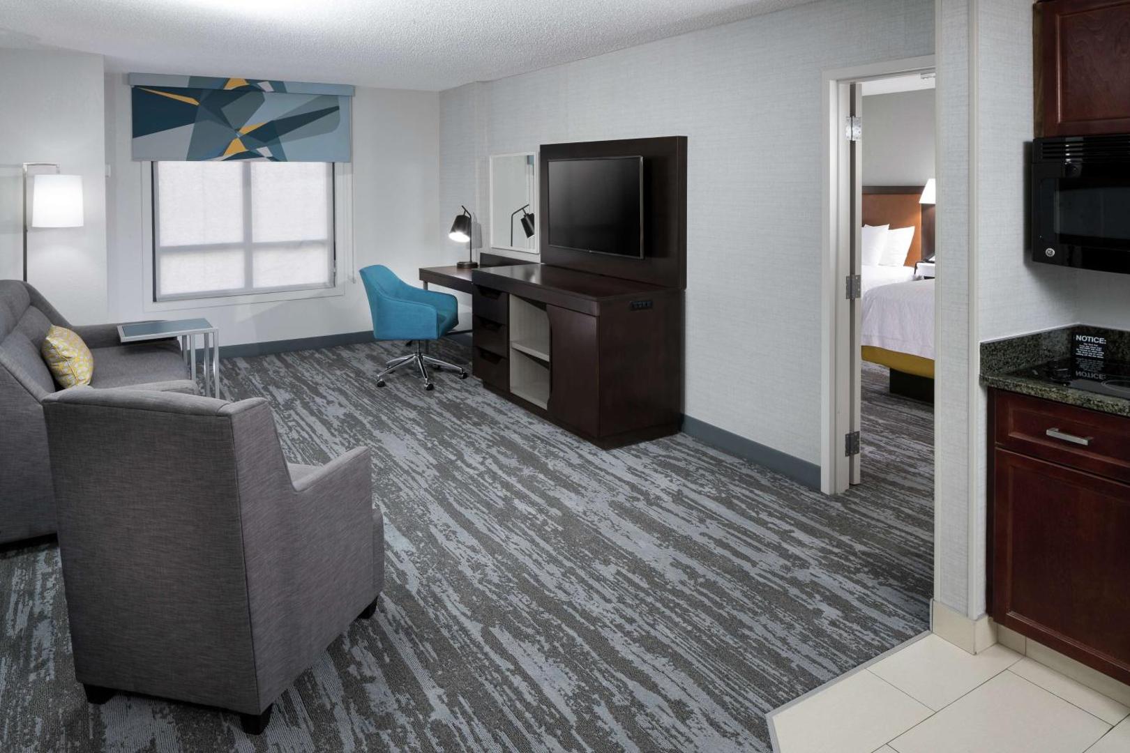 Hampton Inn & Suites Memphis-Beale Street Hampton Inn & Suites Memphis-Beale Street