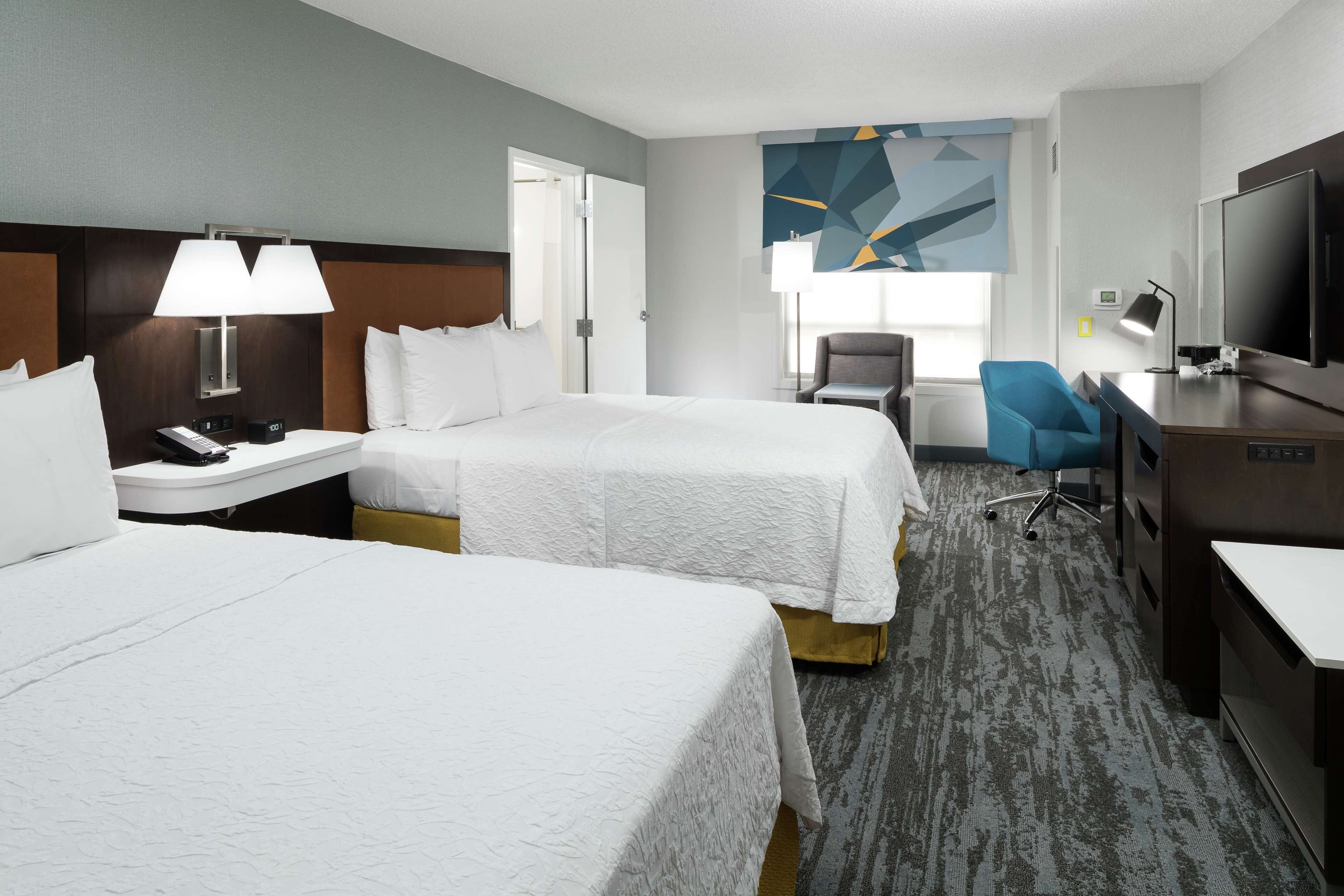 Hampton Inn & Suites Memphis-Beale Street Hampton Inn & Suites Memphis-Beale Street