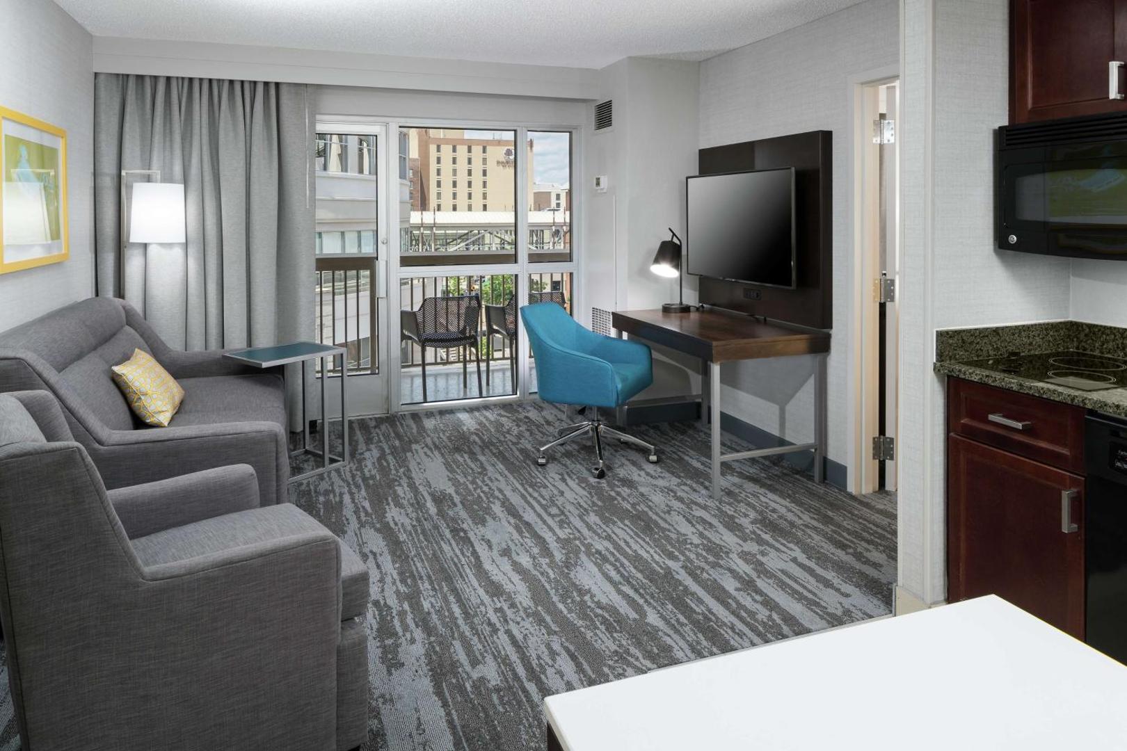 Hampton Inn & Suites Memphis-Beale Street Hampton Inn & Suites Memphis-Beale Street