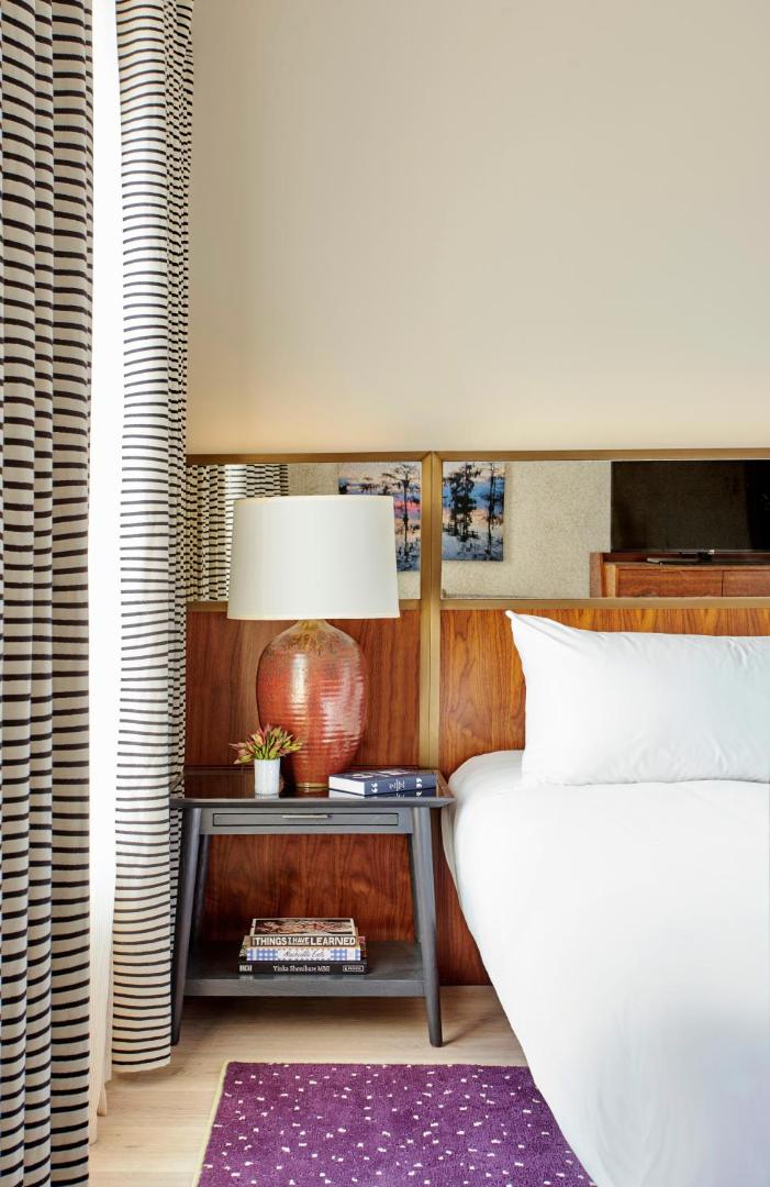 The Bankers Alley Hotel Nashville Tapestry Collection by Hilton