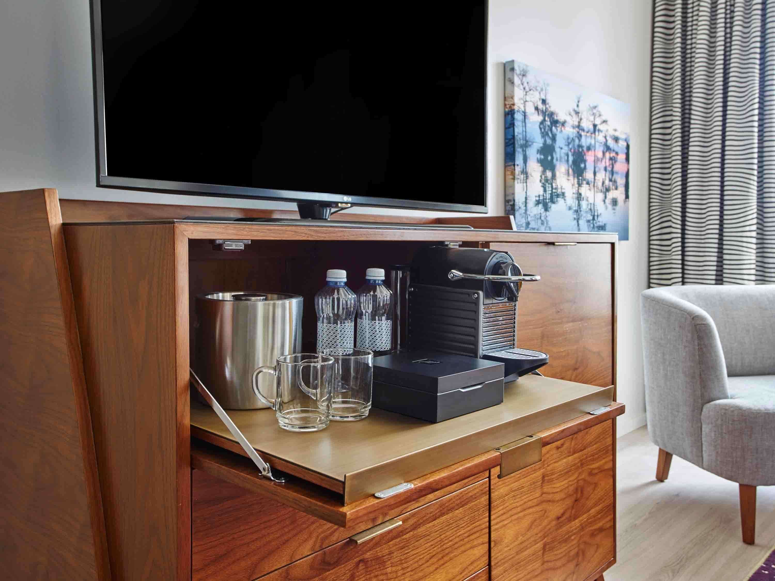 The Bankers Alley Hotel Nashville Tapestry Collection by Hilton