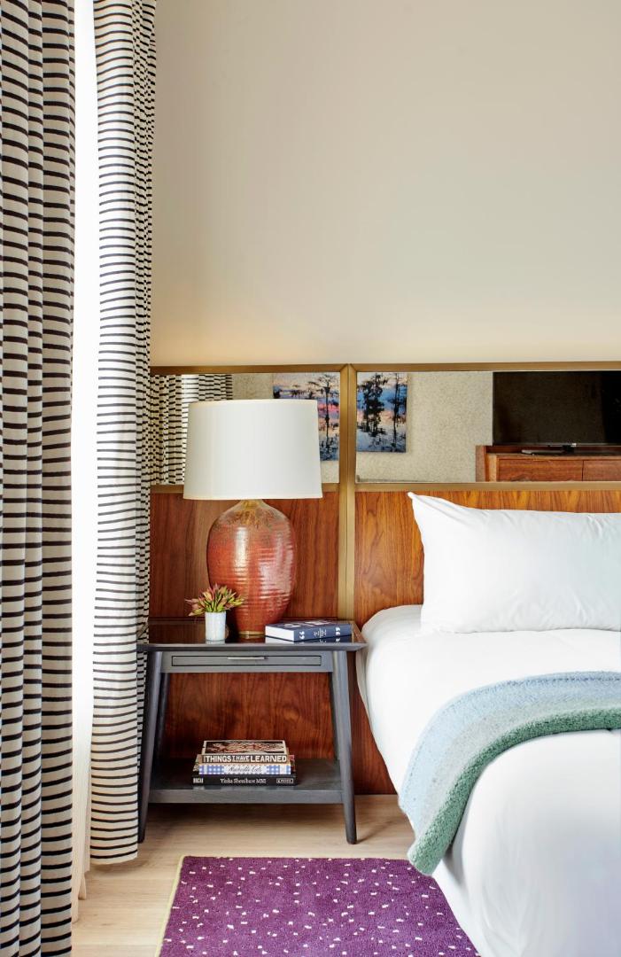 The Bankers Alley Hotel Nashville Tapestry Collection by Hilton