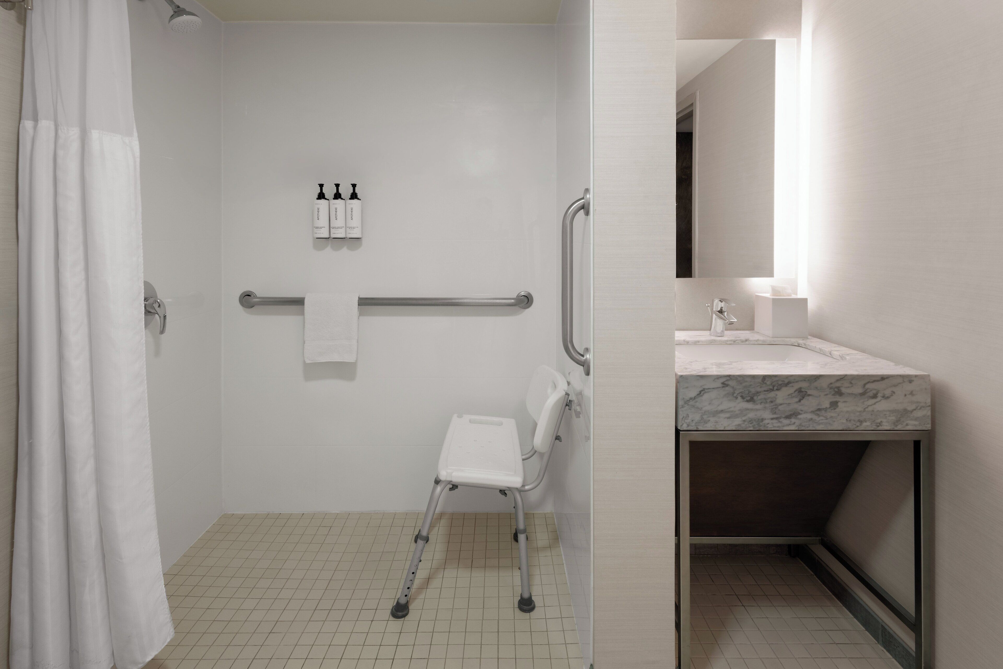 Crowne Plaza Nashville Airport by IHG Crowne Plaza Nashville Airport by IHG