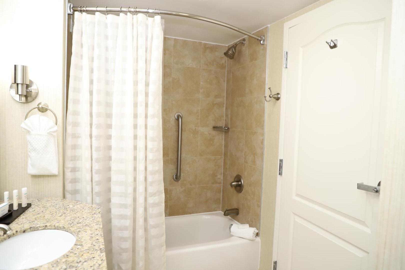 Embassy Suites Nashville at Vanderbilt Embassy Suites Nashville at Vanderbilt