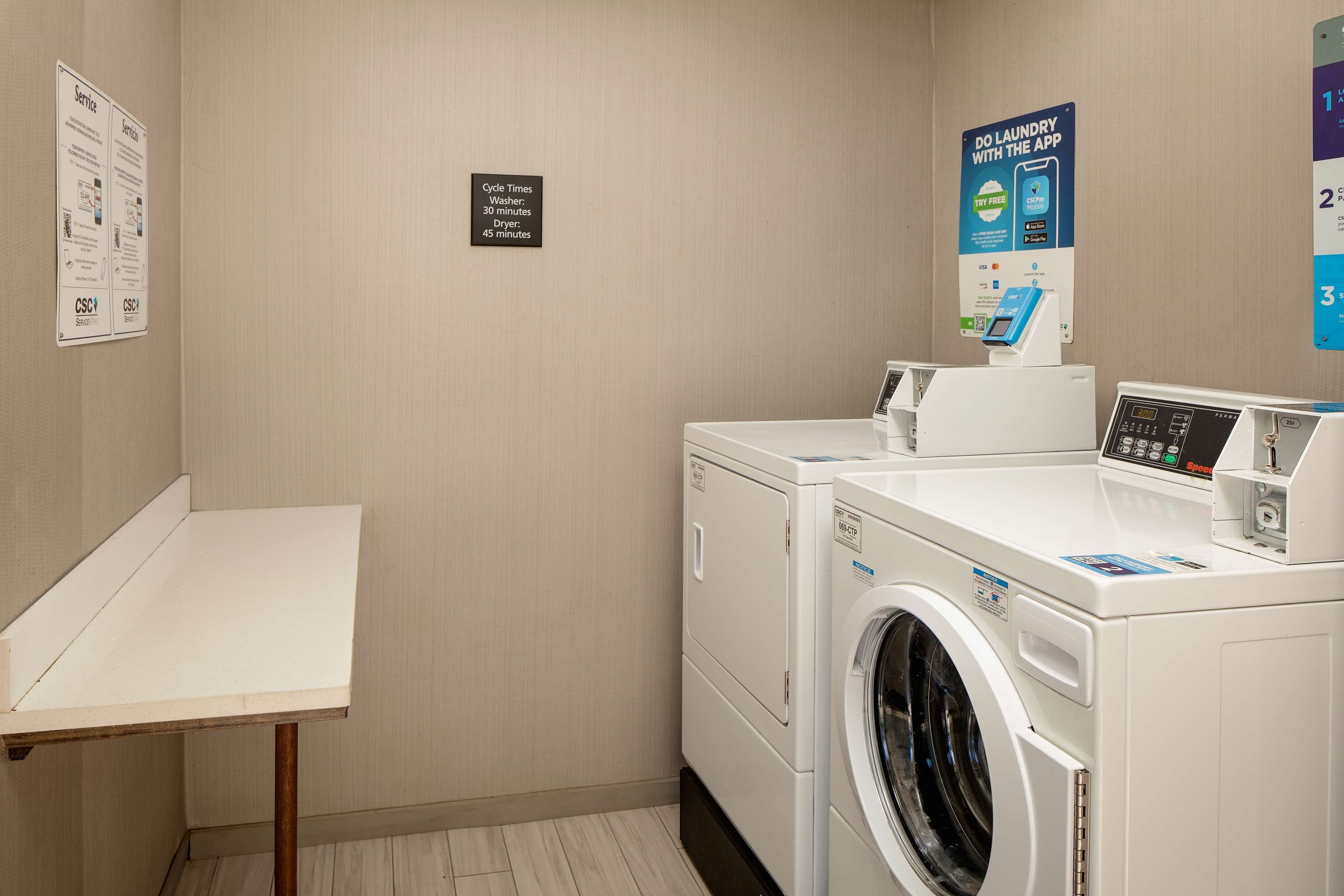 Hampton Inn & Suites Nashville Airport Hampton Inn & Suites Nashville Airport