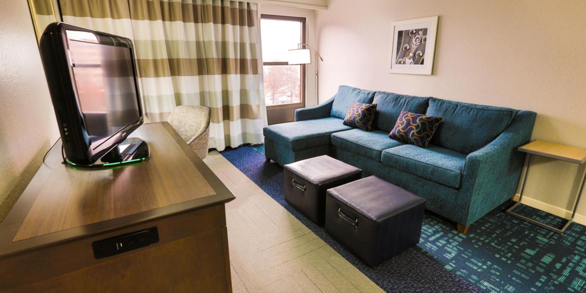 Hampton Inn & Suites Nashville Airport Hampton Inn & Suites Nashville Airport