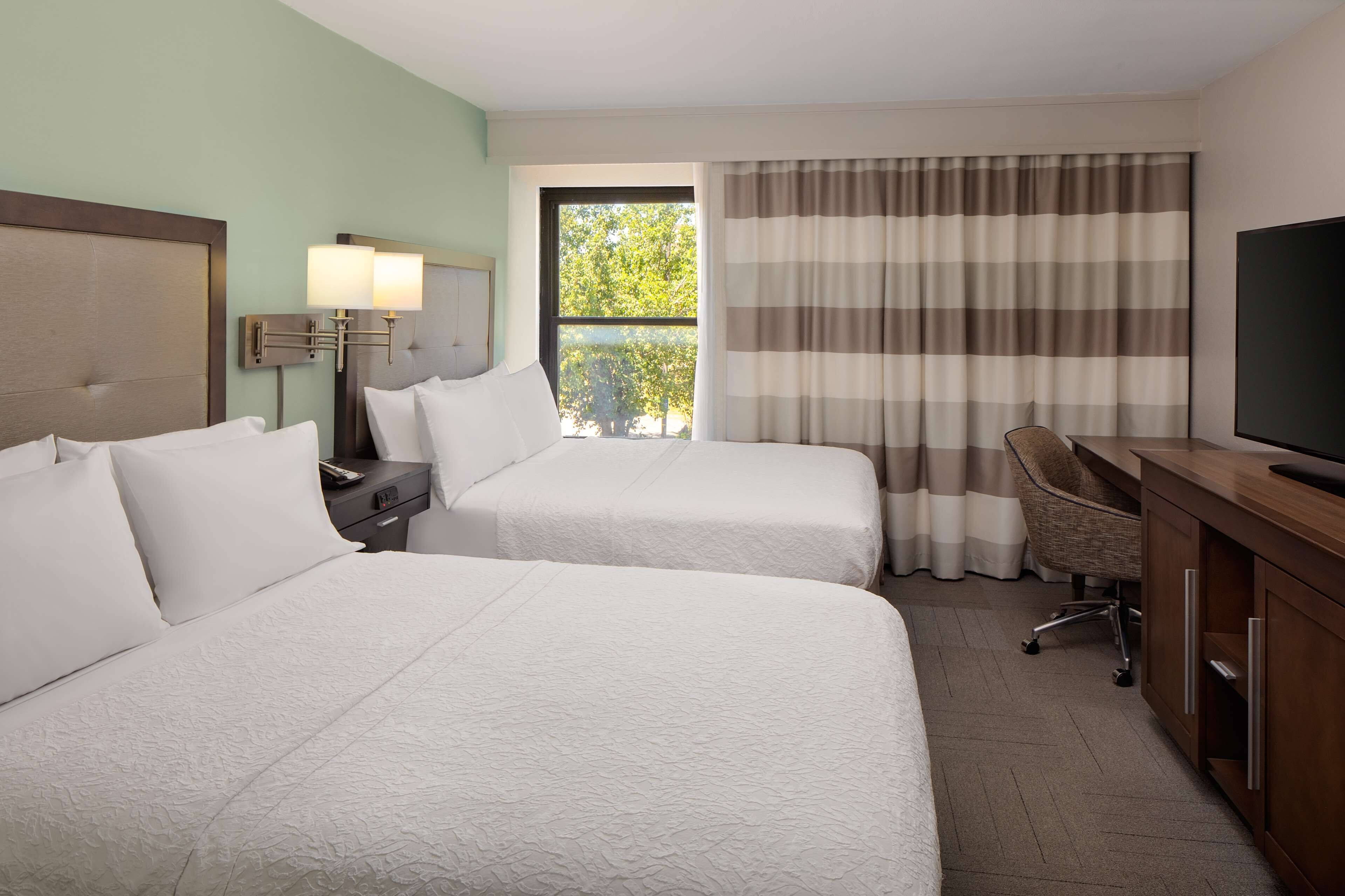 Hampton Inn & Suites Nashville Airport Hampton Inn & Suites Nashville Airport
