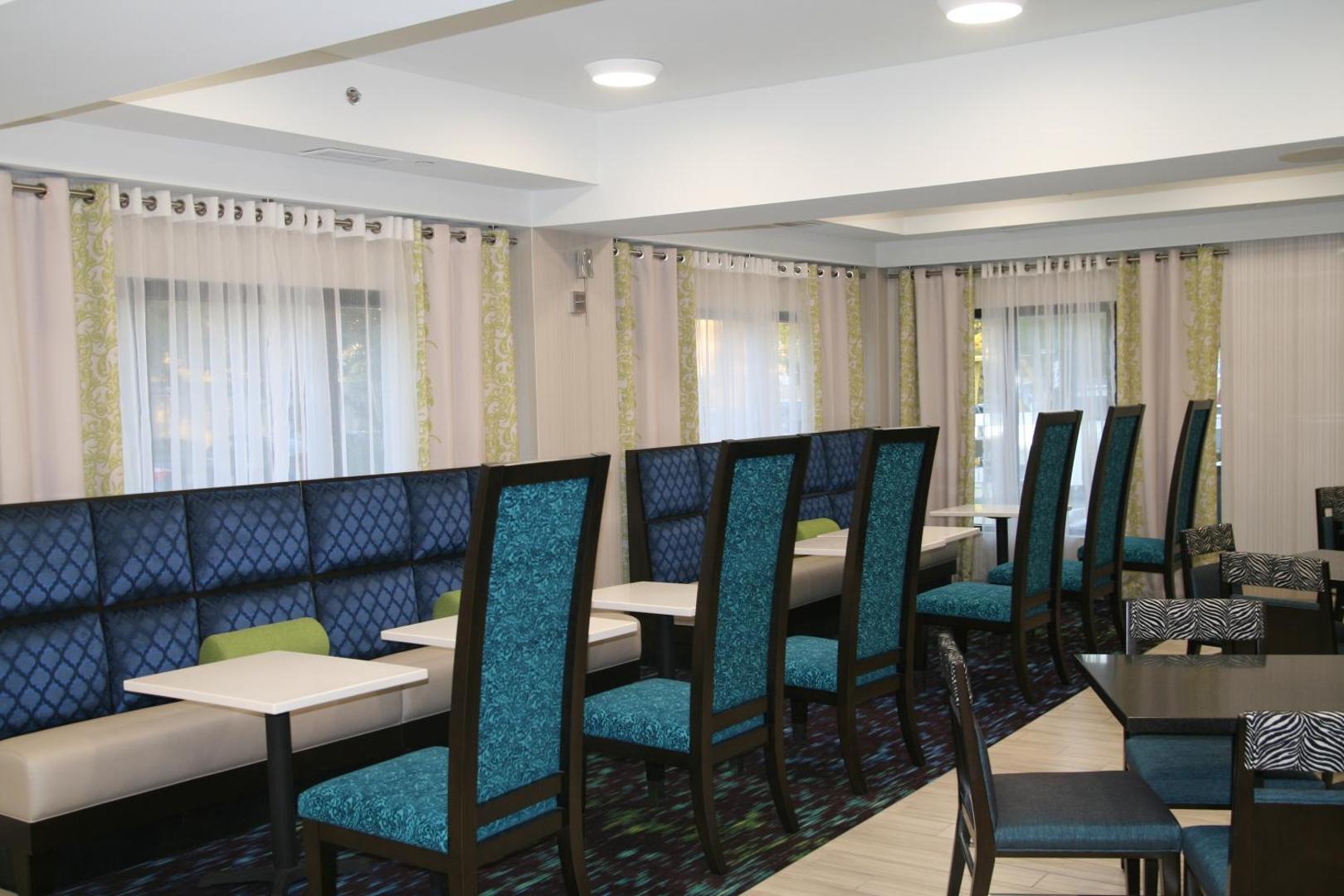 Hampton Inn & Suites Nashville Airport Hampton Inn & Suites Nashville Airport